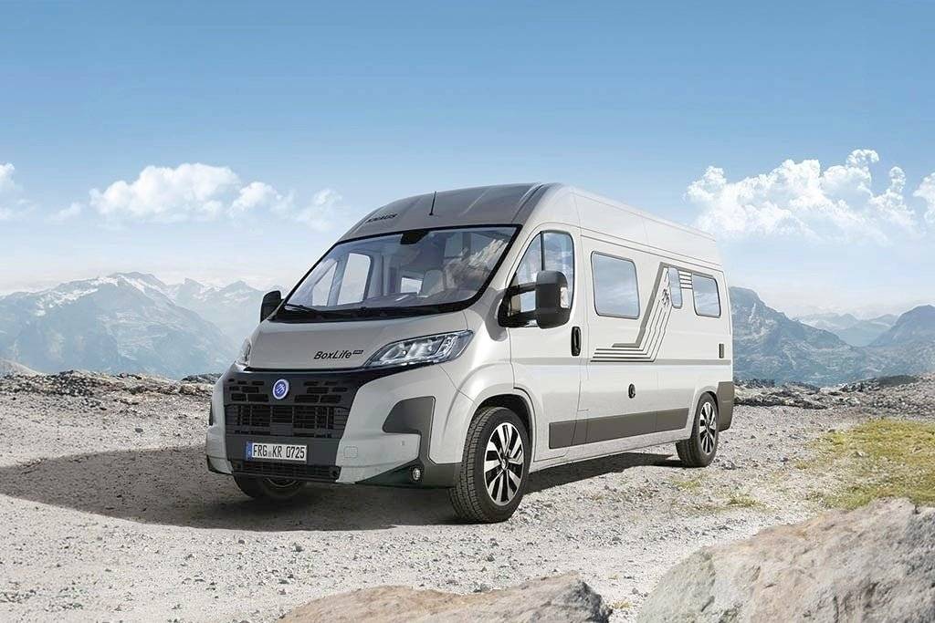 schräge Vorderansicht Fiat - Yescapa