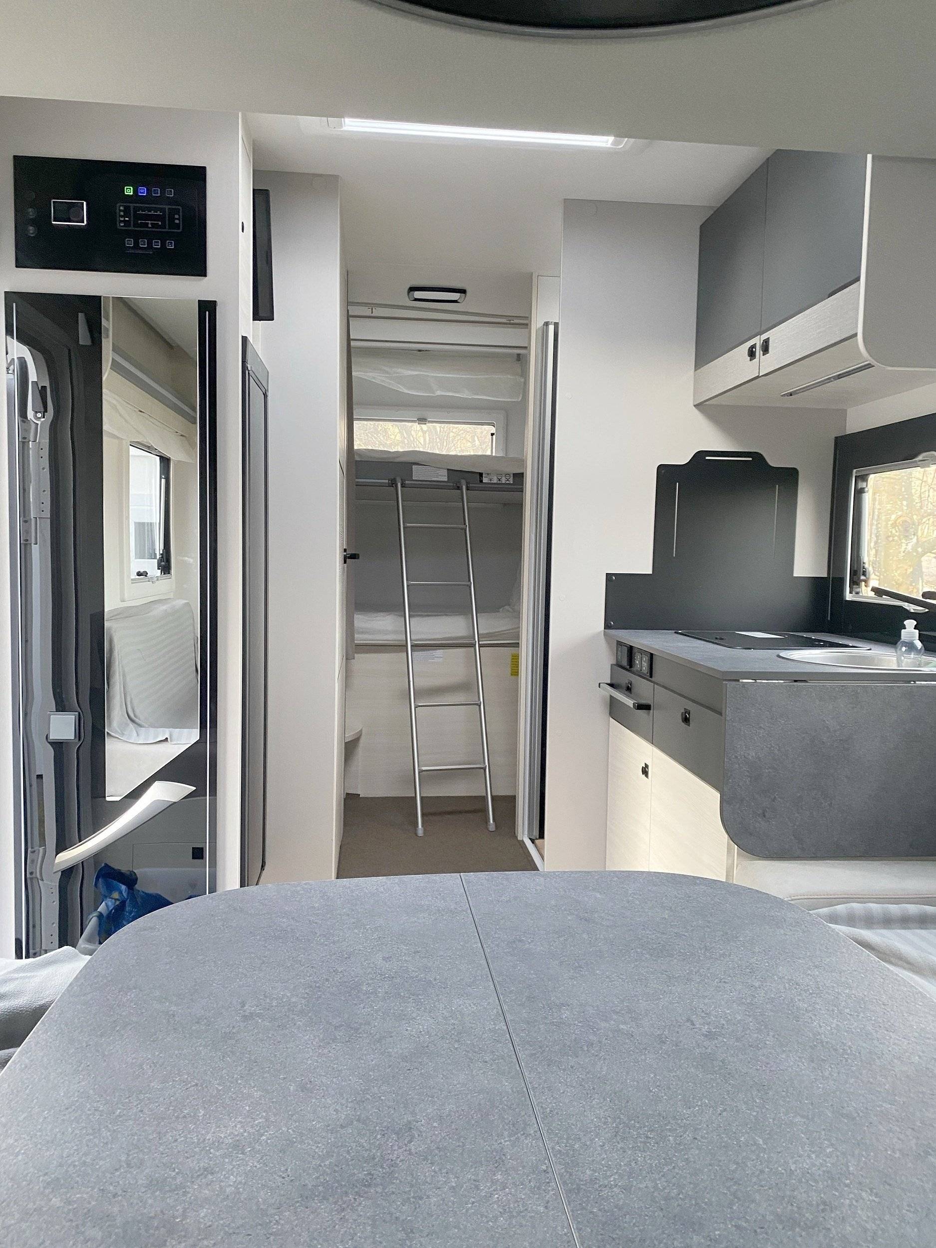 Eethoek Ford Chausson 720 - Yescapa