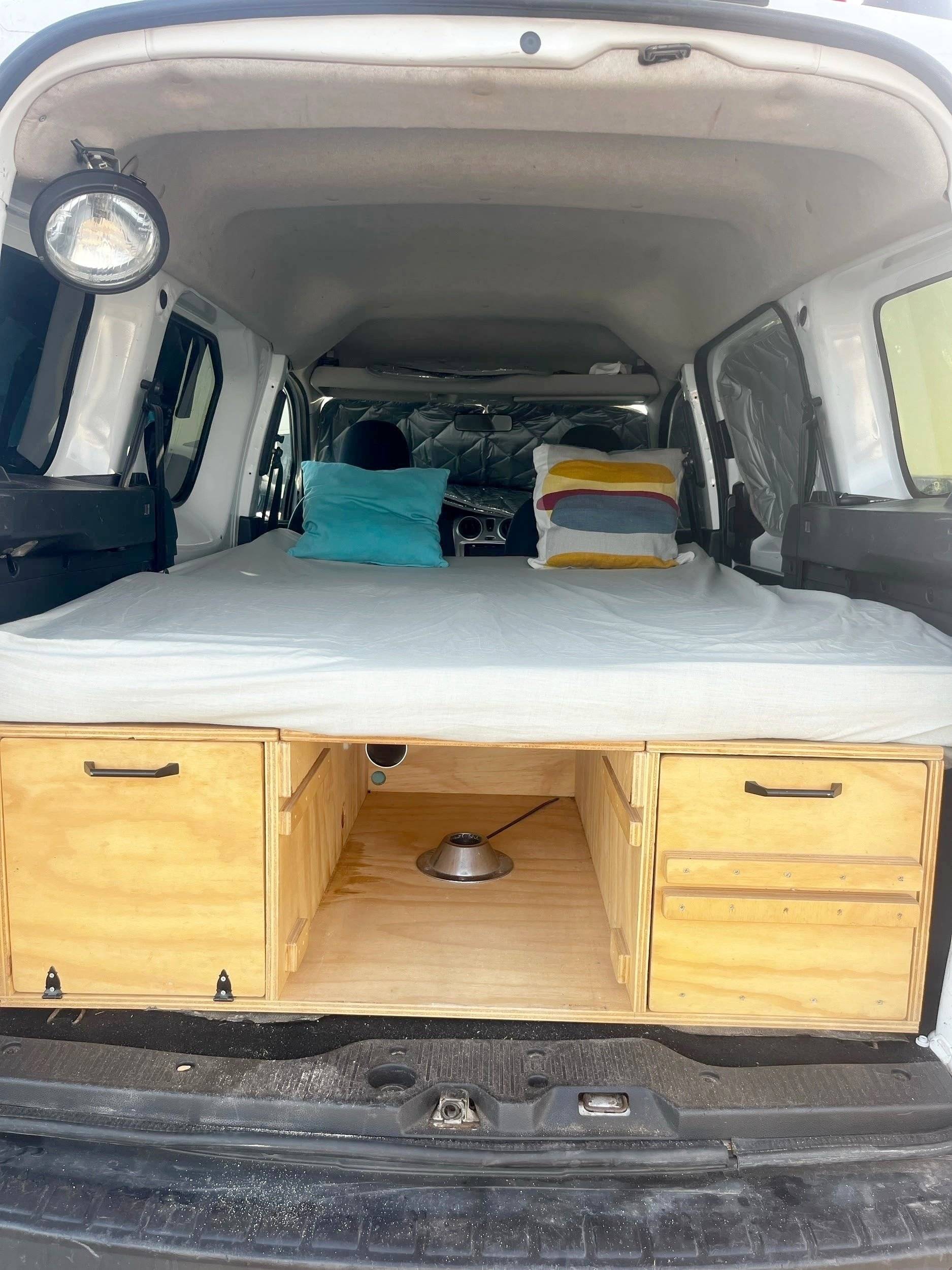 Berth Renault - Yescapa