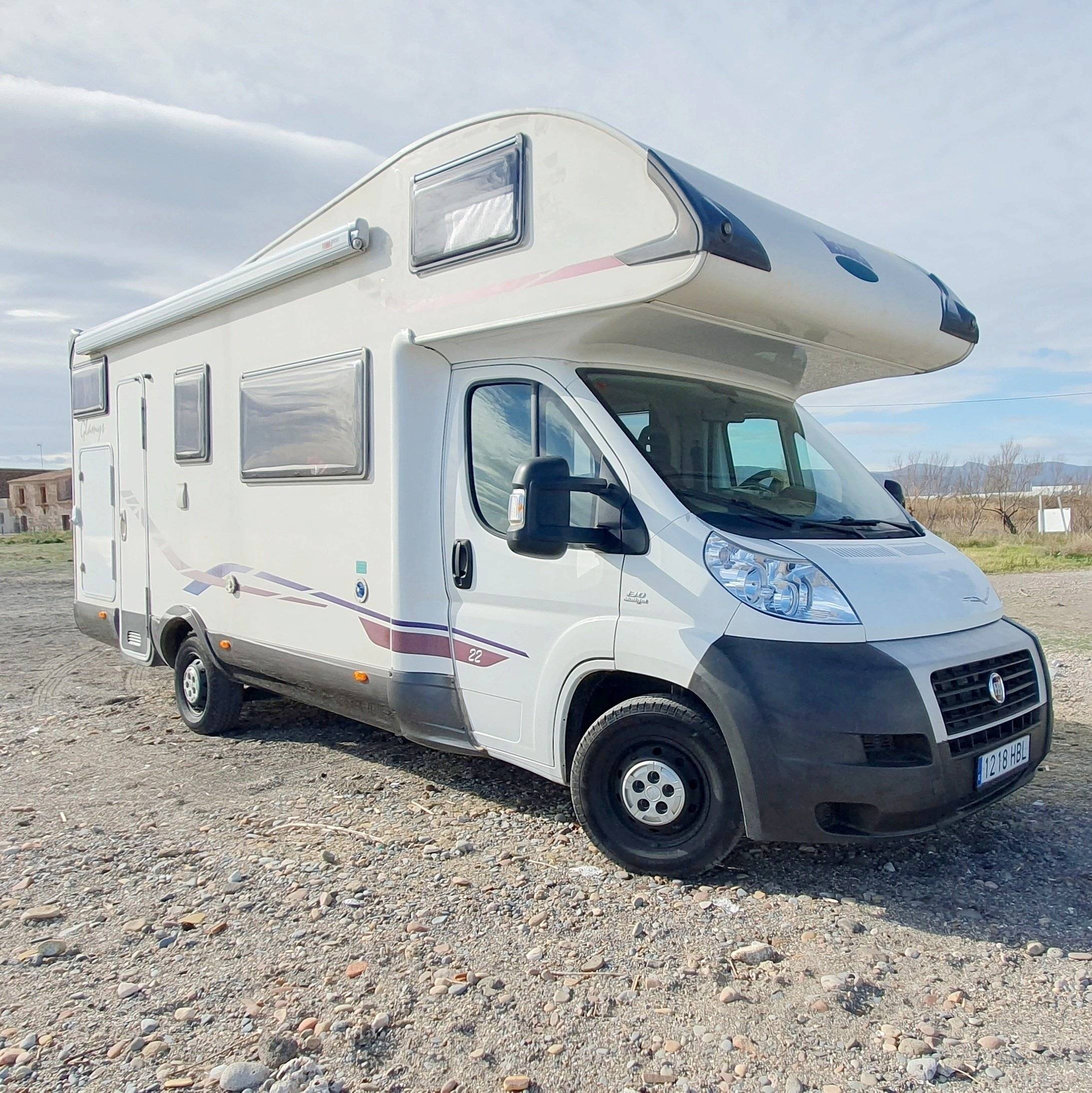 Voorkant 3/4 Fiat - Yescapa