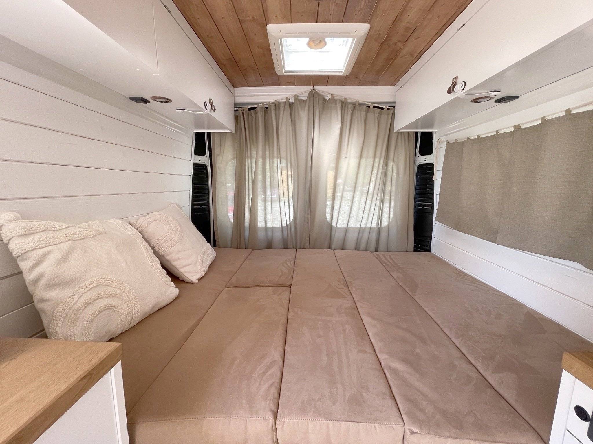 Bavaria Citroën jumper