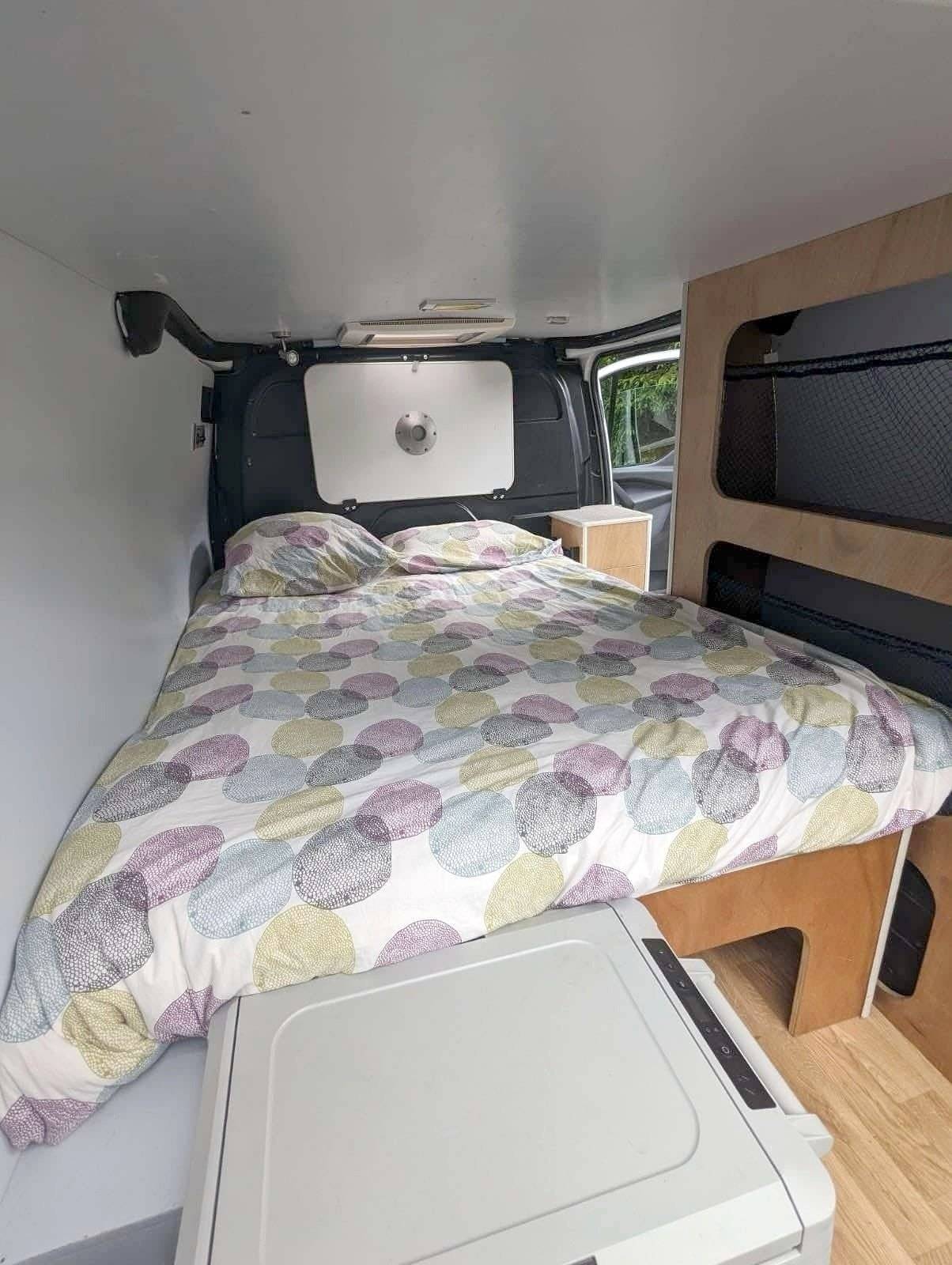 Schlafplätze Ford Transit 2,0 l 115 ch - Yescapa