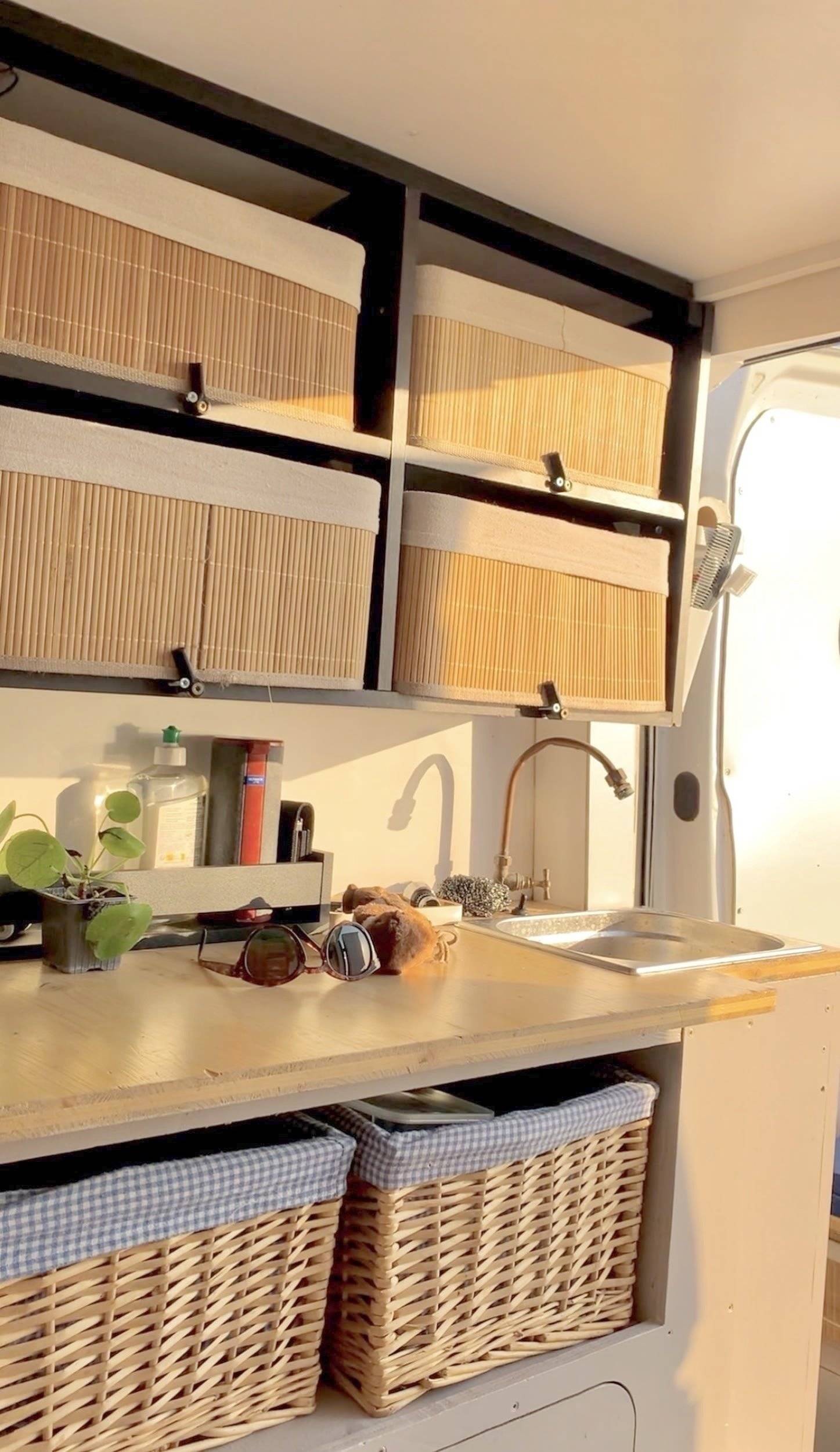 Kitchenette Renault Trafic 1.9 Dci 100cv - Yescapa