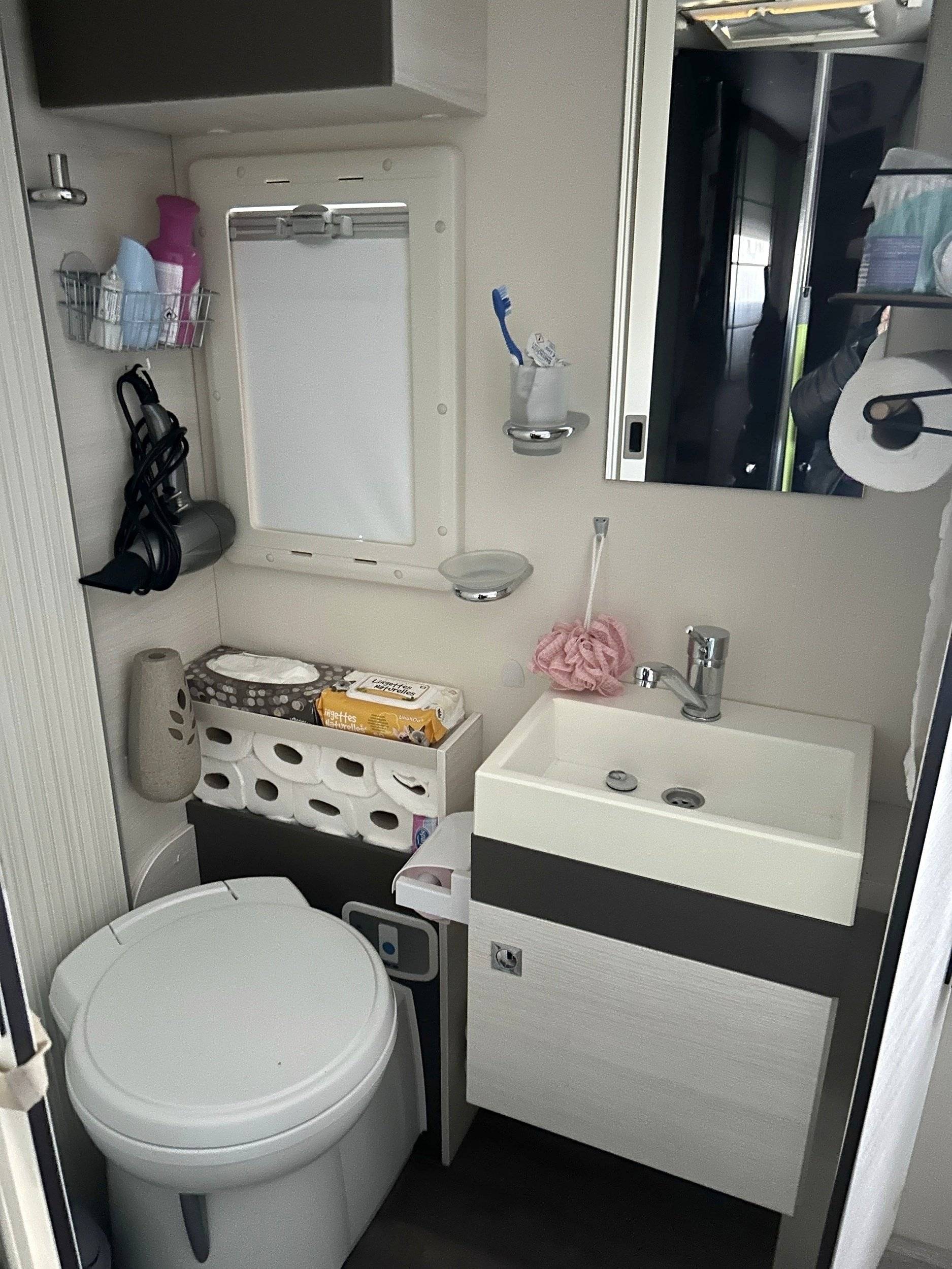 Challenger 03 Active