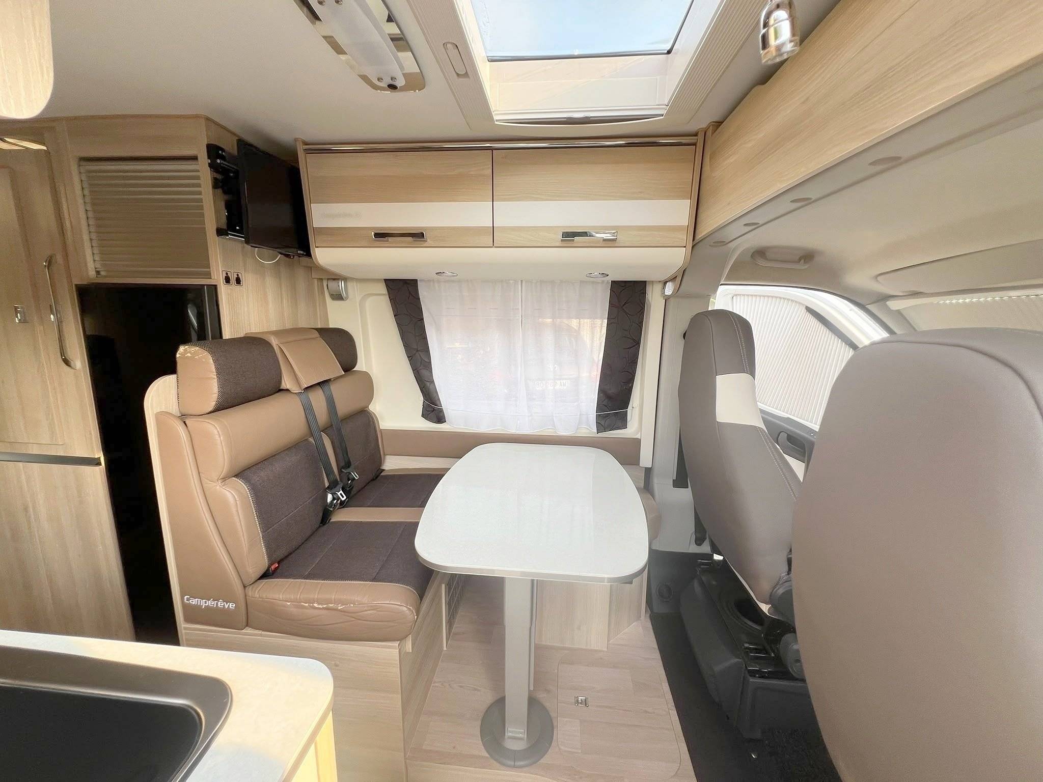 Dinette Fiat Fiat Multijet 2   2,3 L   150 CV - Yescapa