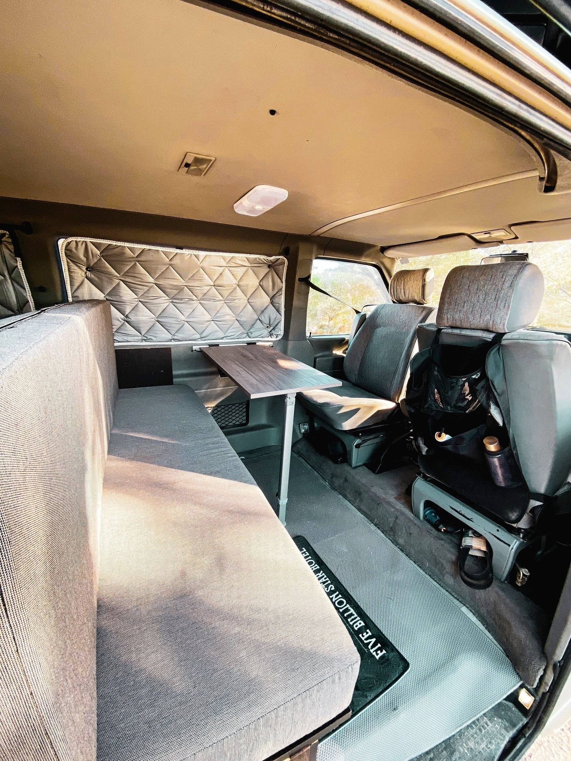 Coin repas Volkswagen CARAVELLE - Yescapa