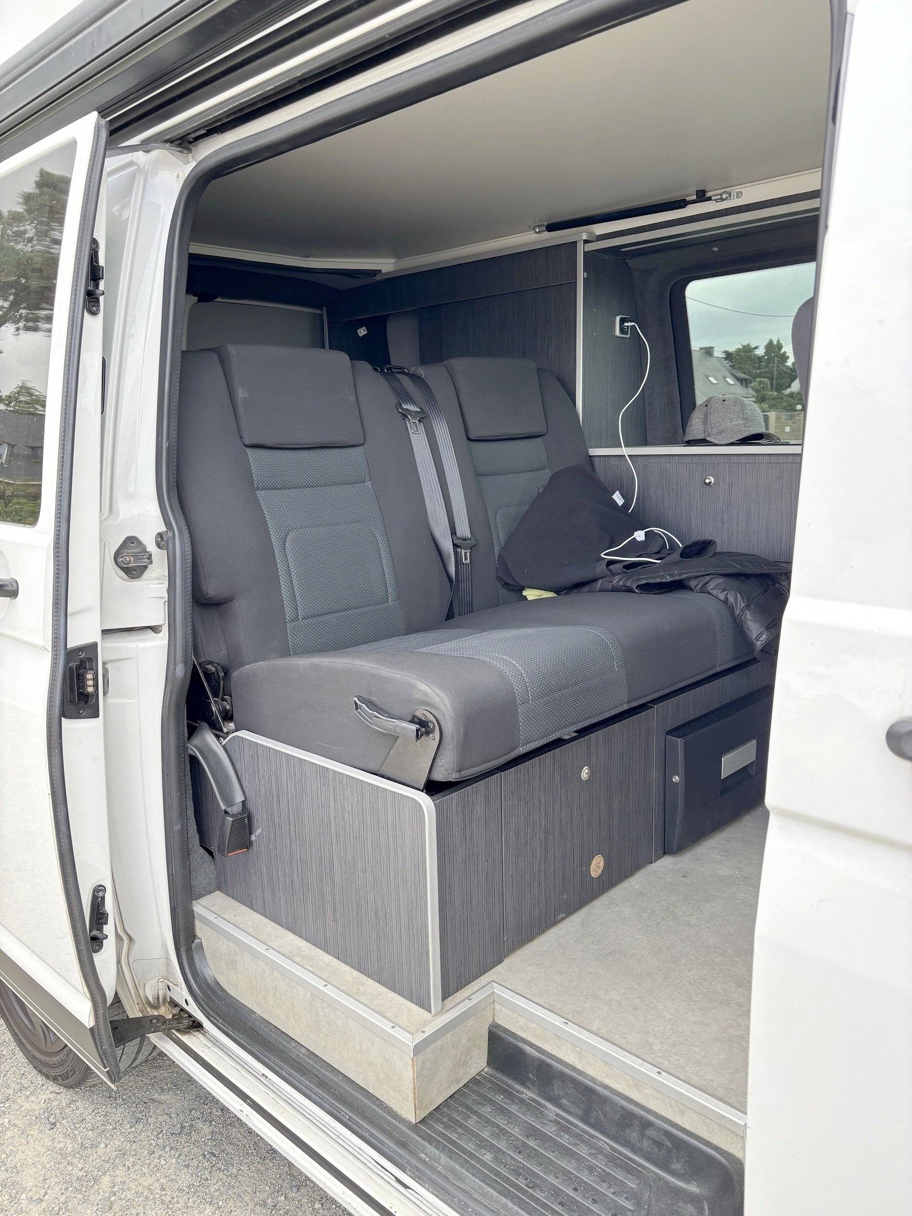 Volkswagen T5 2 l 140 ch