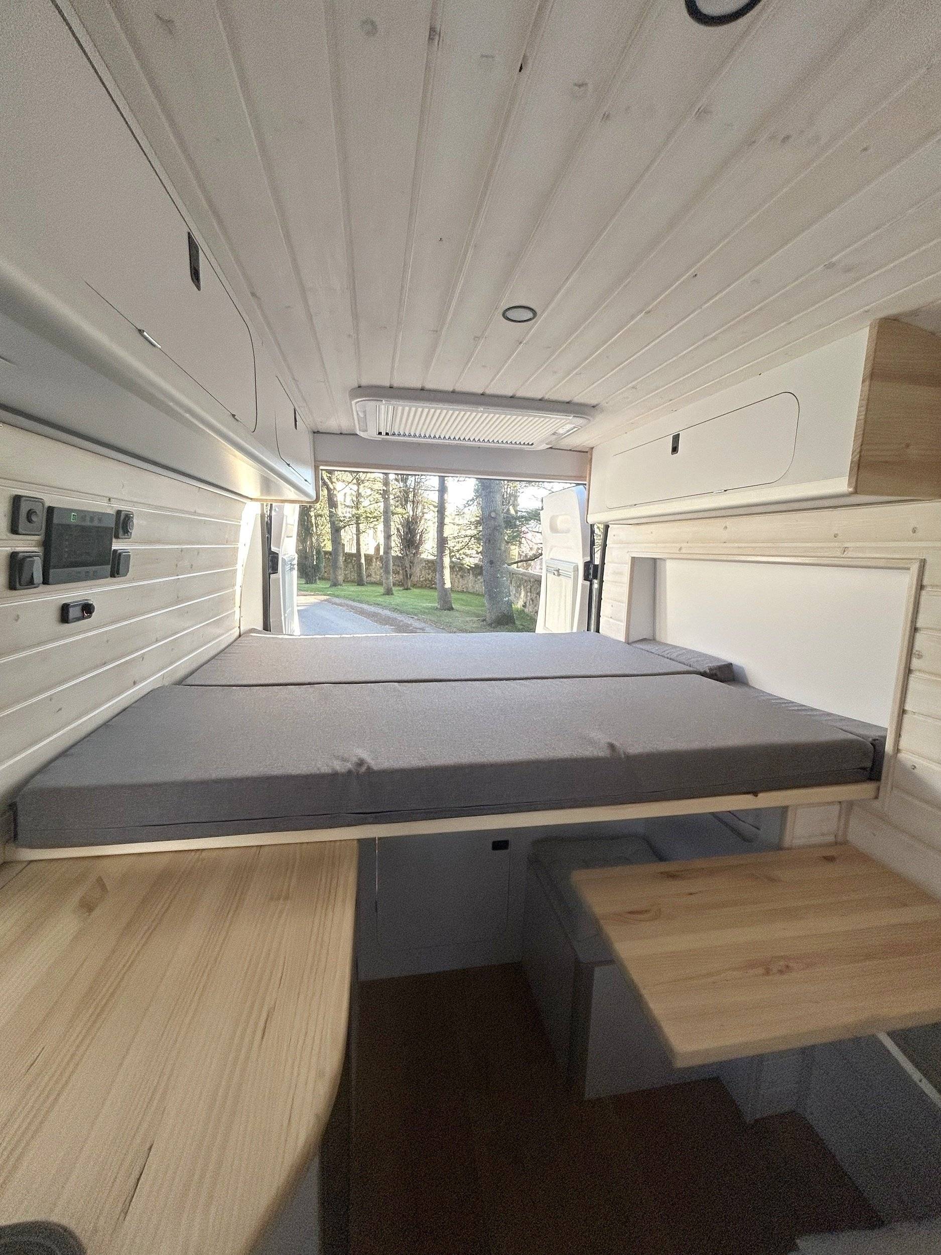 Concept Van Loisirs Jumper