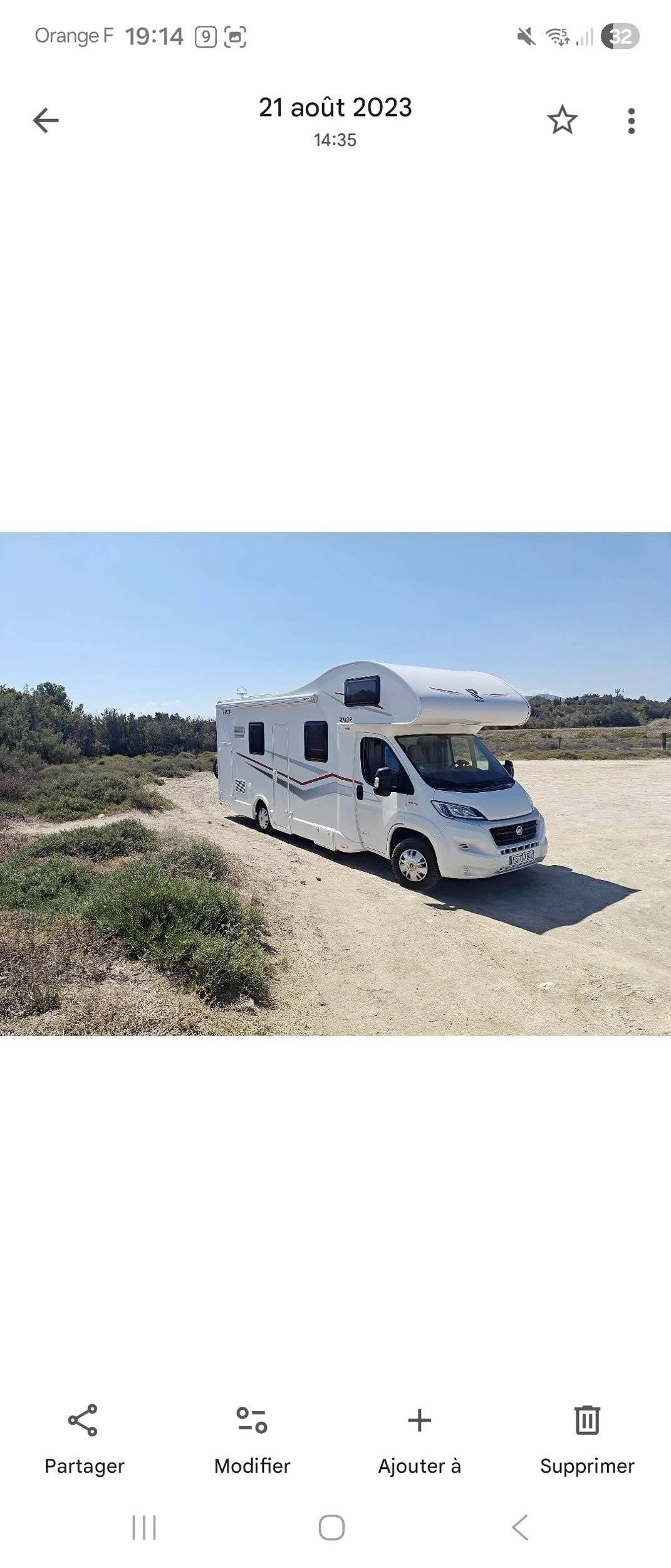 Vista del vehículo ángulo delantero Fiat Ducato 2,3 l Al-Ko 130 ch. - Yescapa