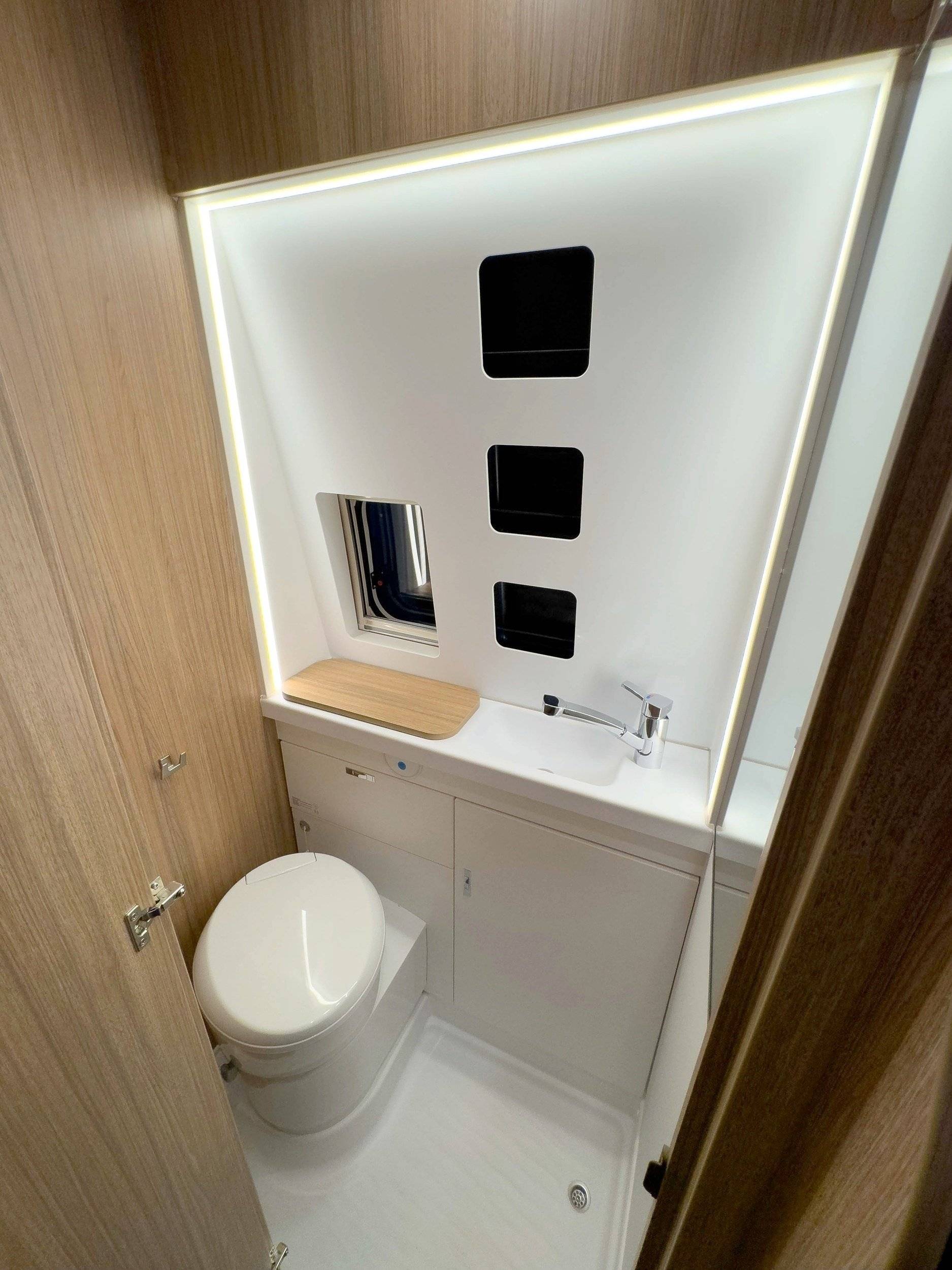 Weinsberg Carabus 600DQ Hot Edition