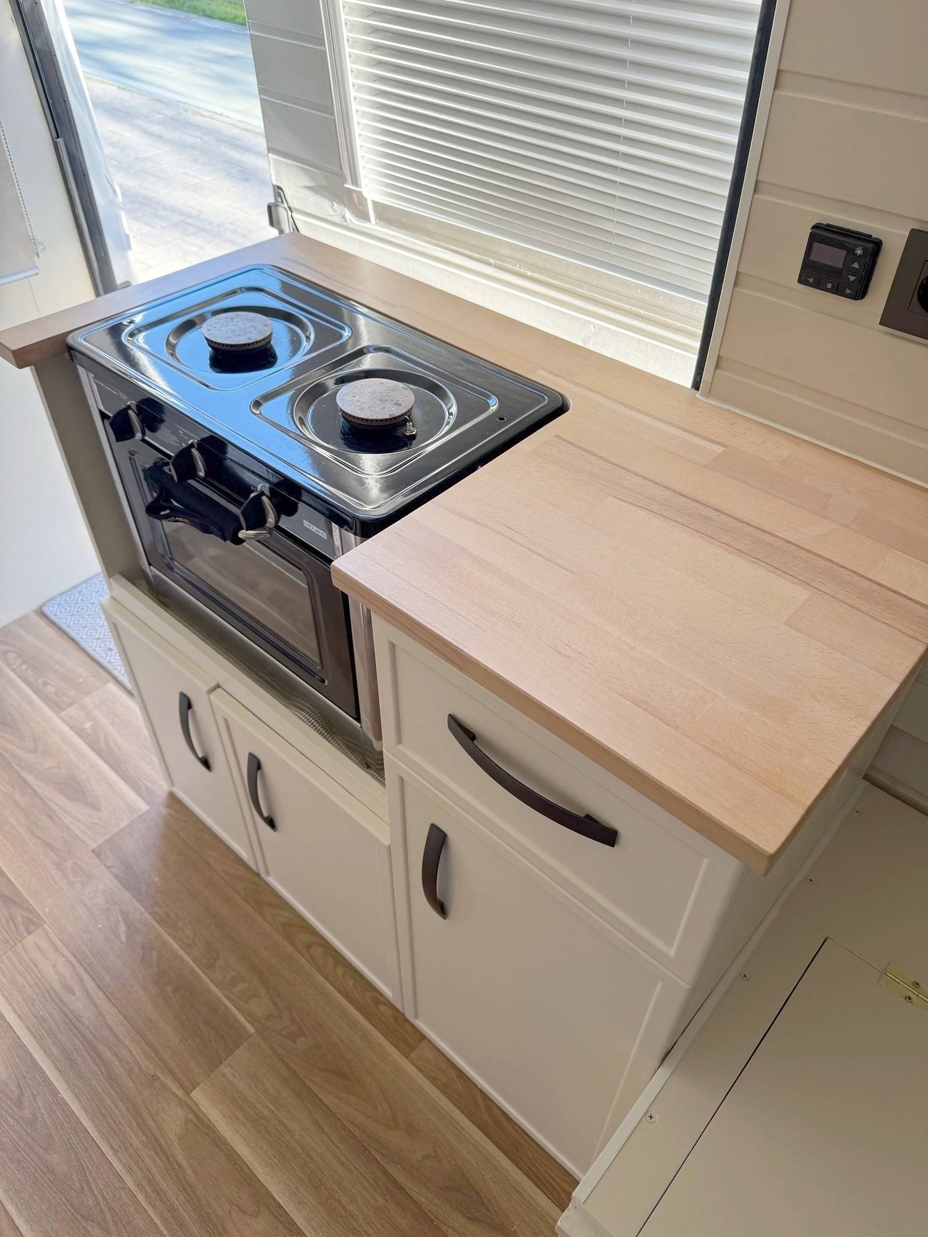 Kochnische Fiat Ducato 120 Multijet - Yescapa