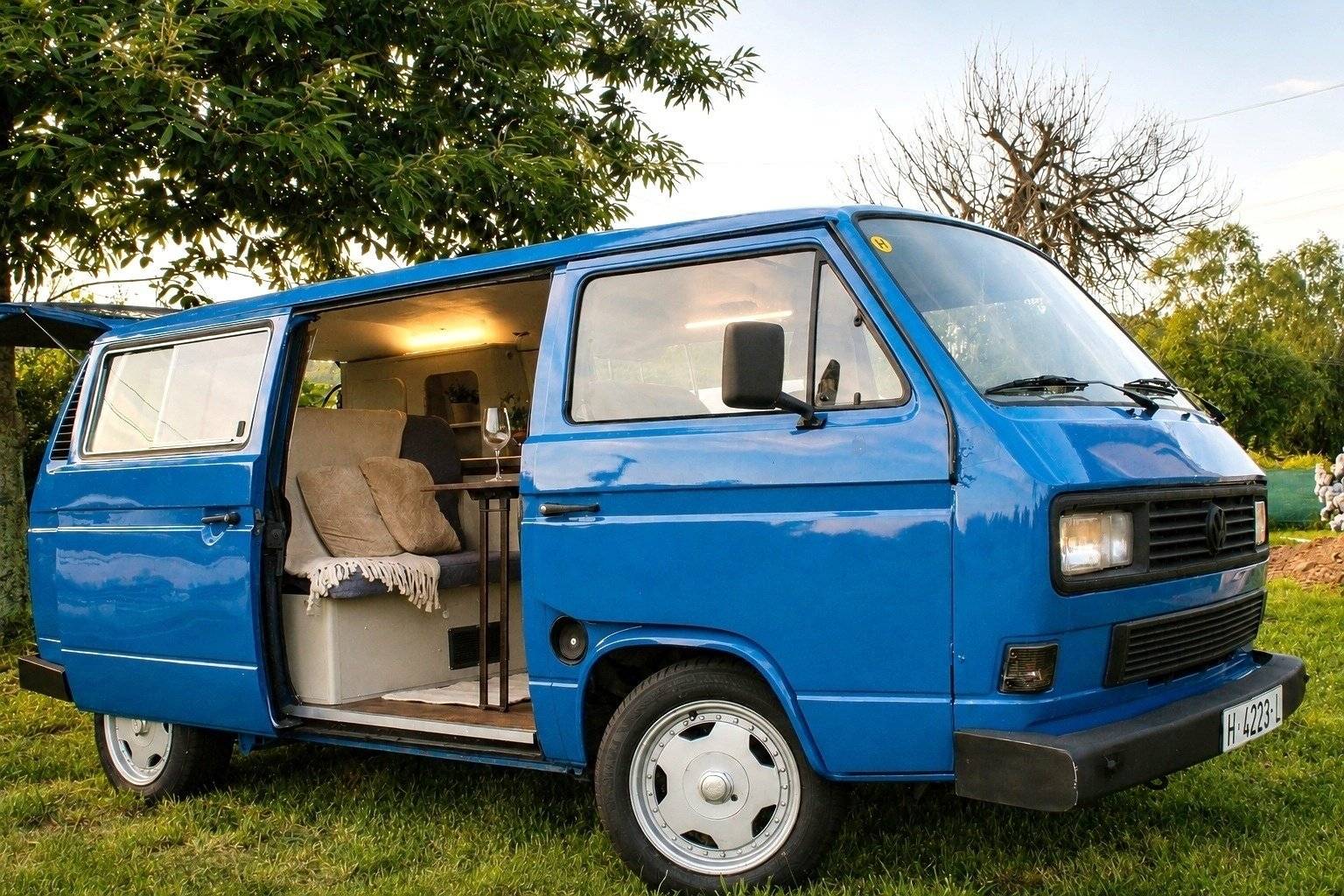 Vista del vehículo ángulo delantero Volkswagen - Yescapa