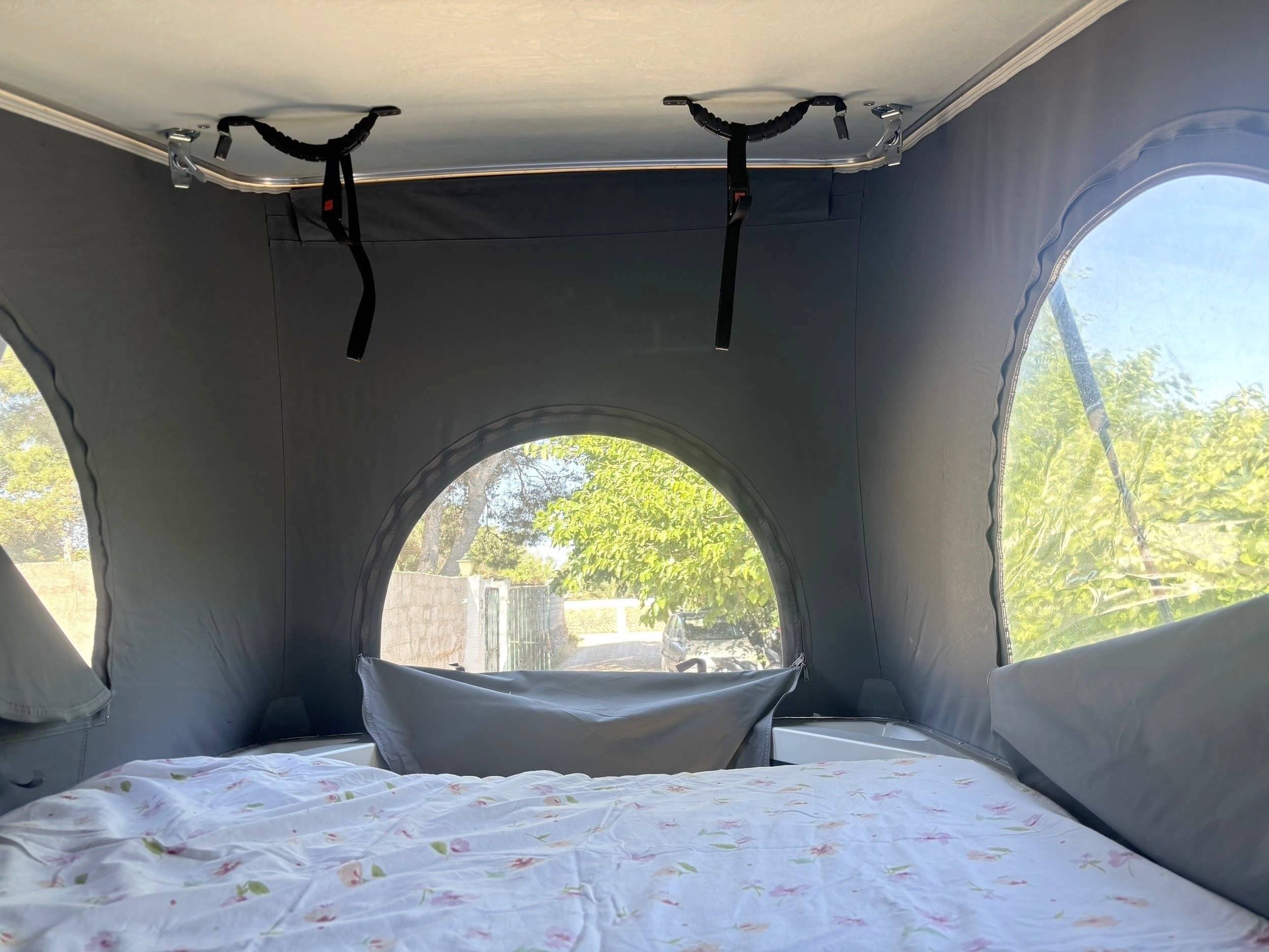 Dinette Ford Transit Custom 2,0 l 130 ch - Yescapa