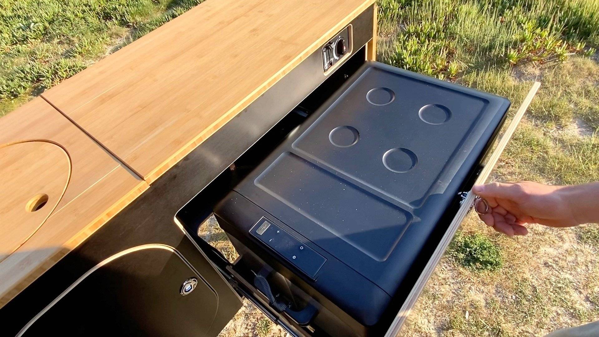 BarefootVans Volkswagen Transporter T5