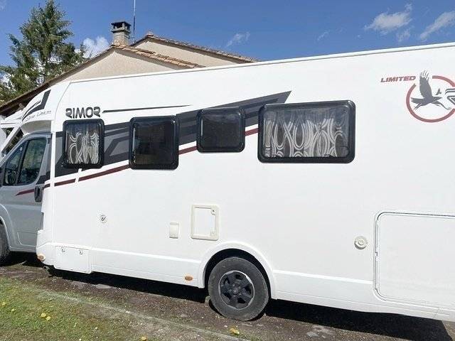 Bavaria 2,3 l 130 ch.