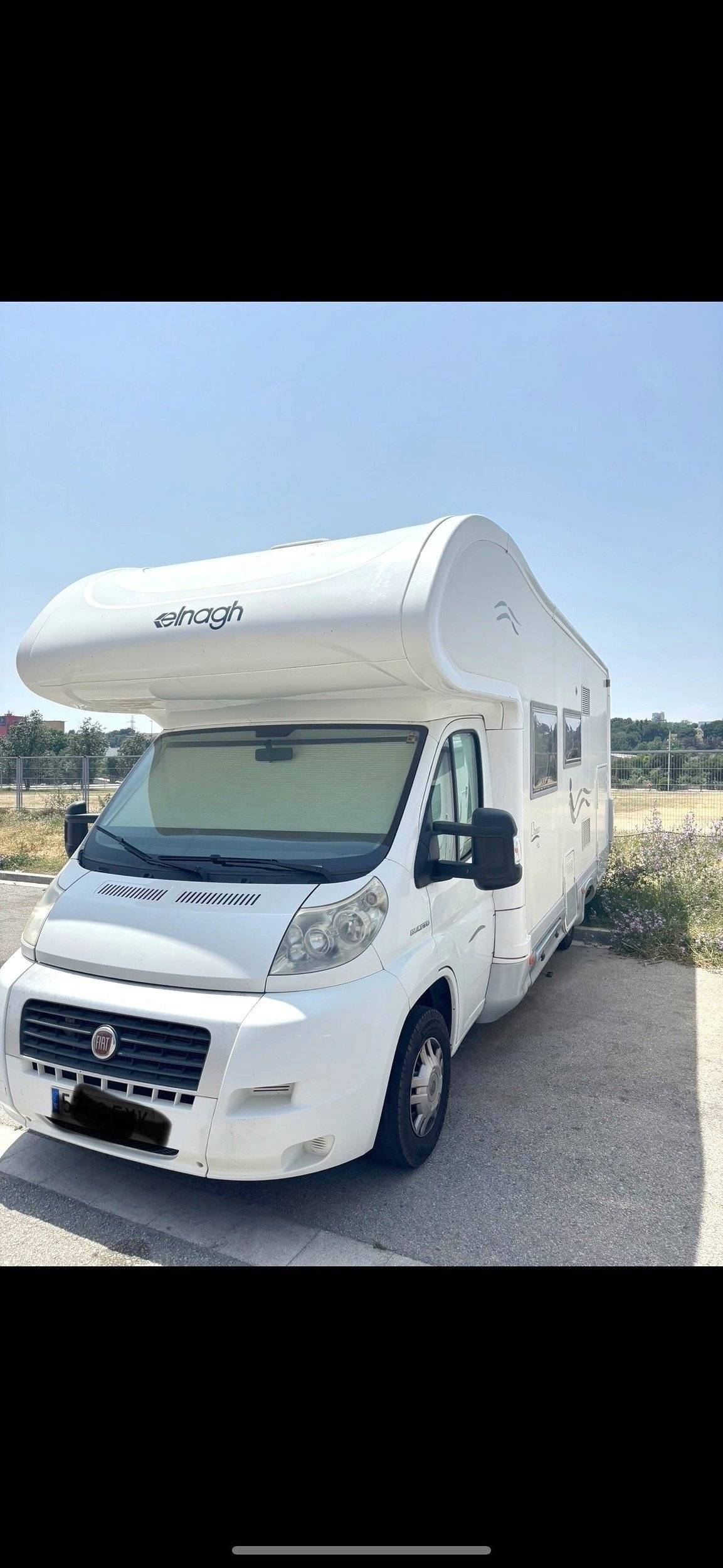 Front view from 3/4 Fiat Ducato 2,3 l 125 ch - Yescapa