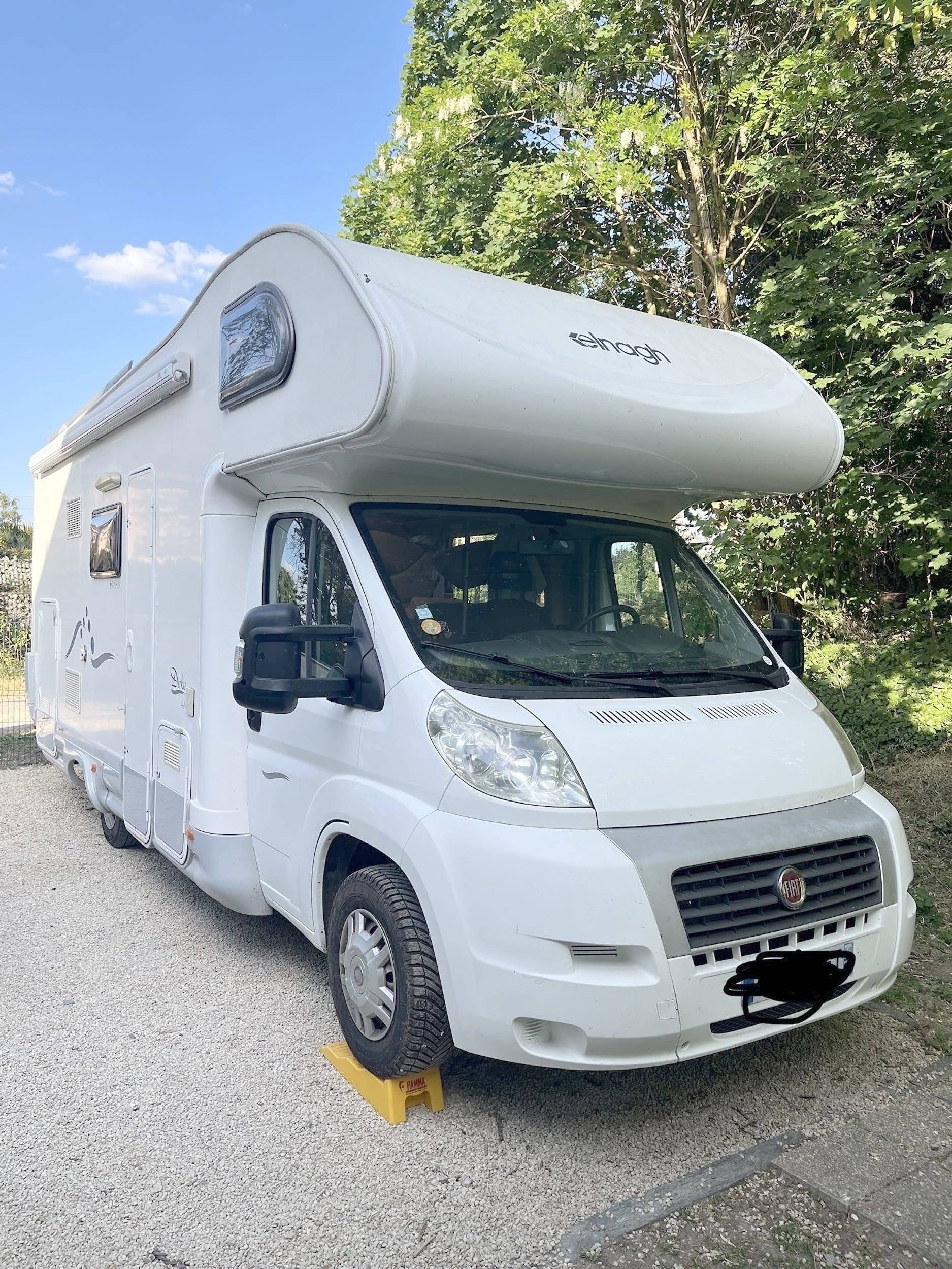 Voorkant 3/4 Fiat 2,3 l 130 ch - Yescapa
