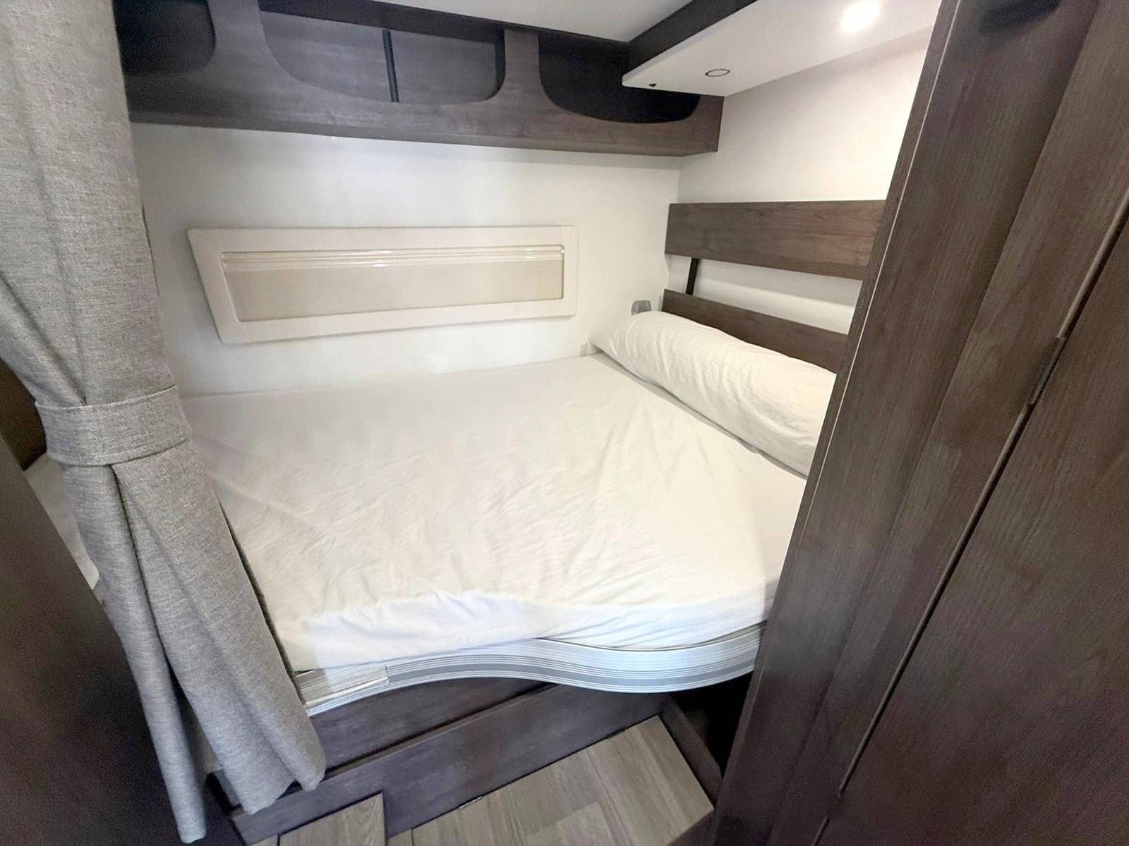 Couchages Ford Benimar - Yescapa