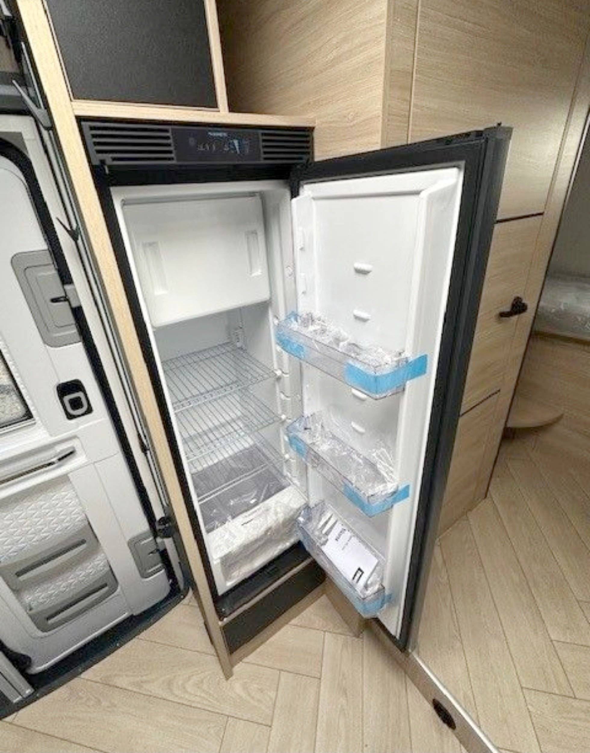 Chausson Titanium 720