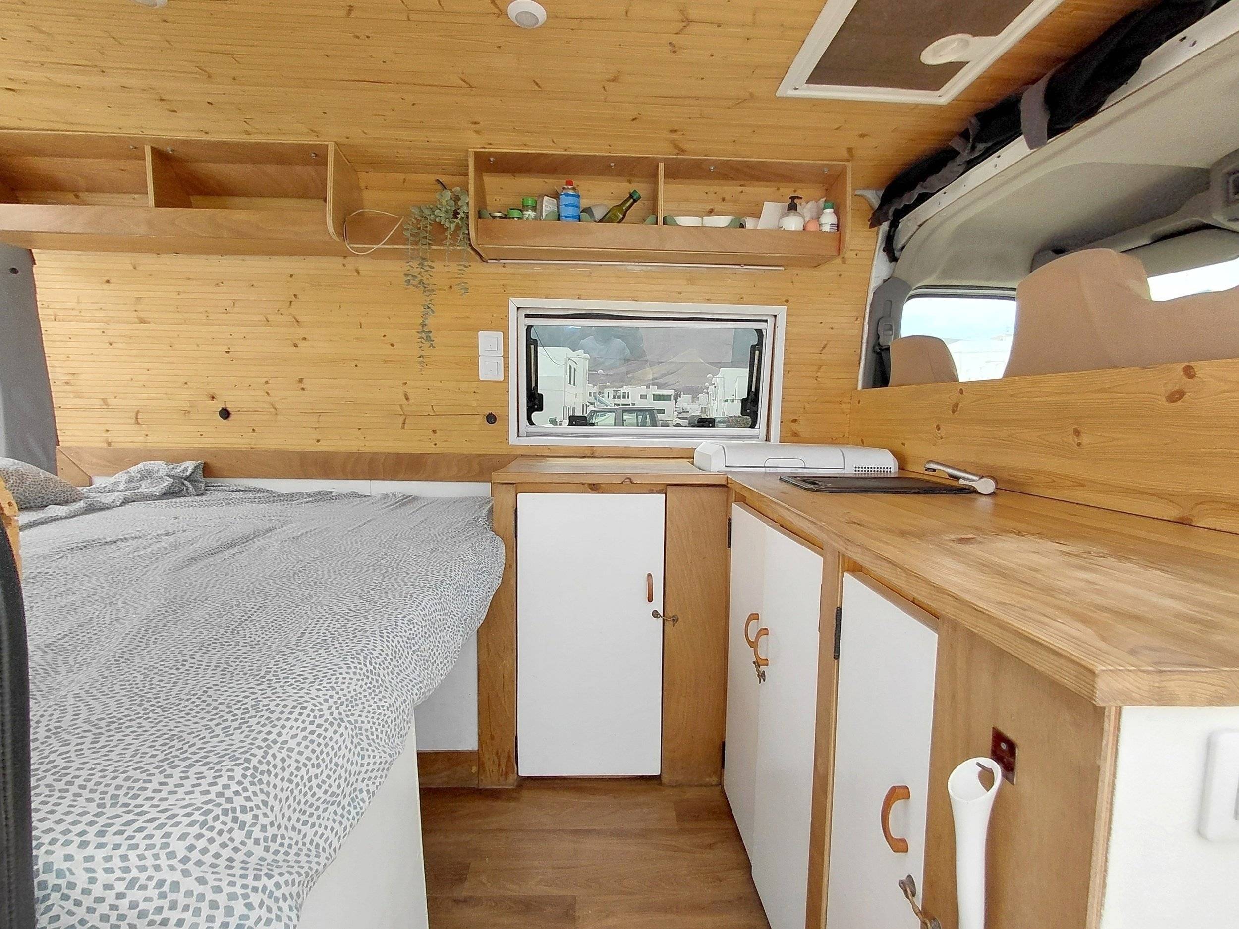 Coin repas Renault Renault master - Yescapa