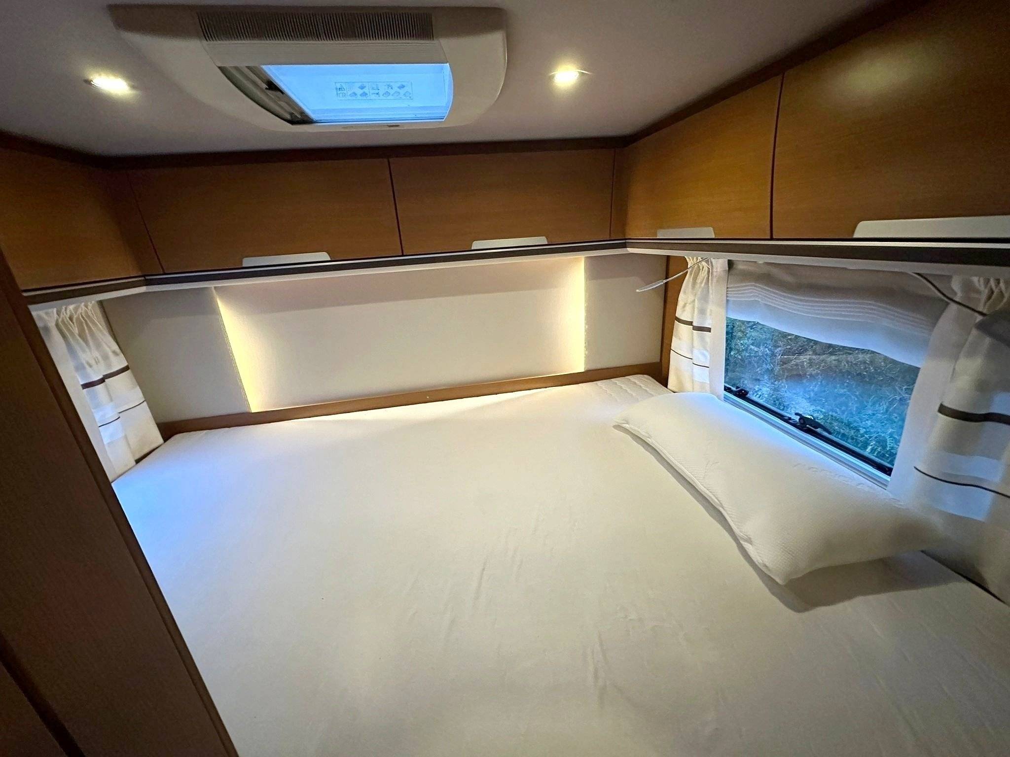 Couchages Fiat Ducato 3,0 l 177 ch/Al-Ko - Yescapa
