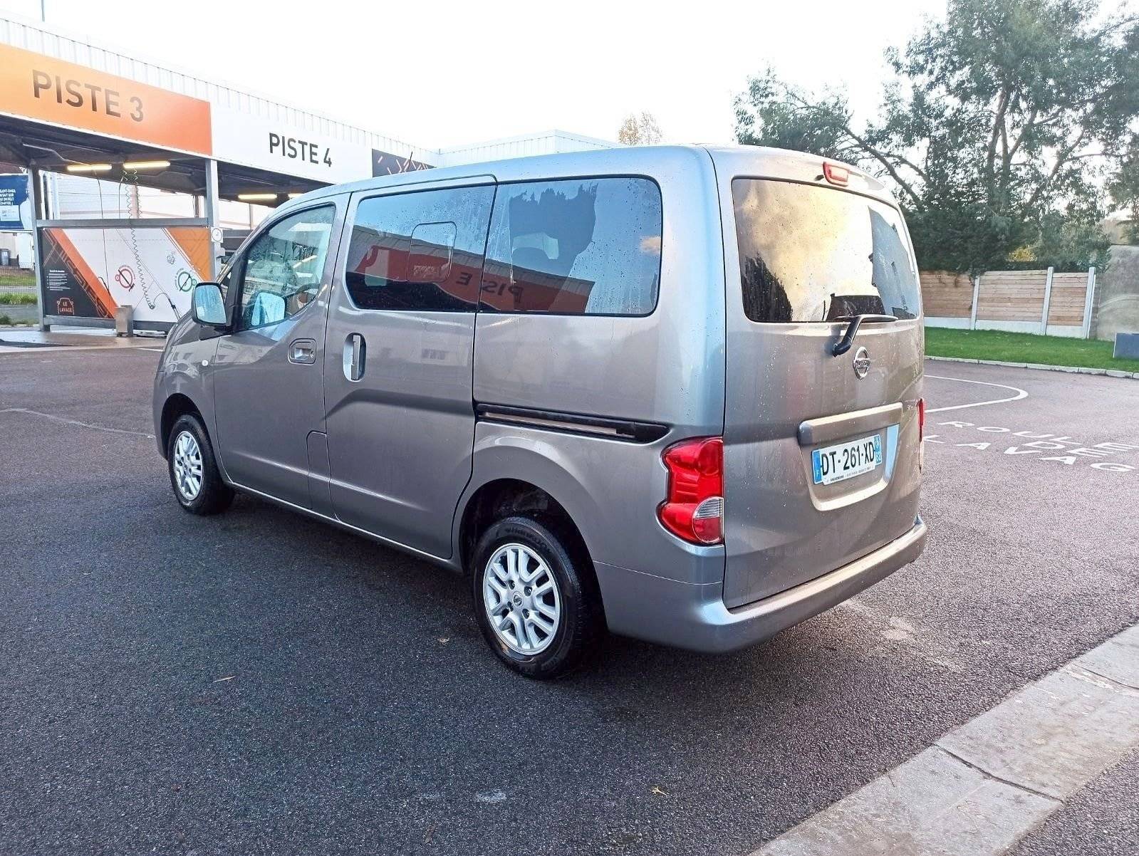 Nissan Evalia NV200