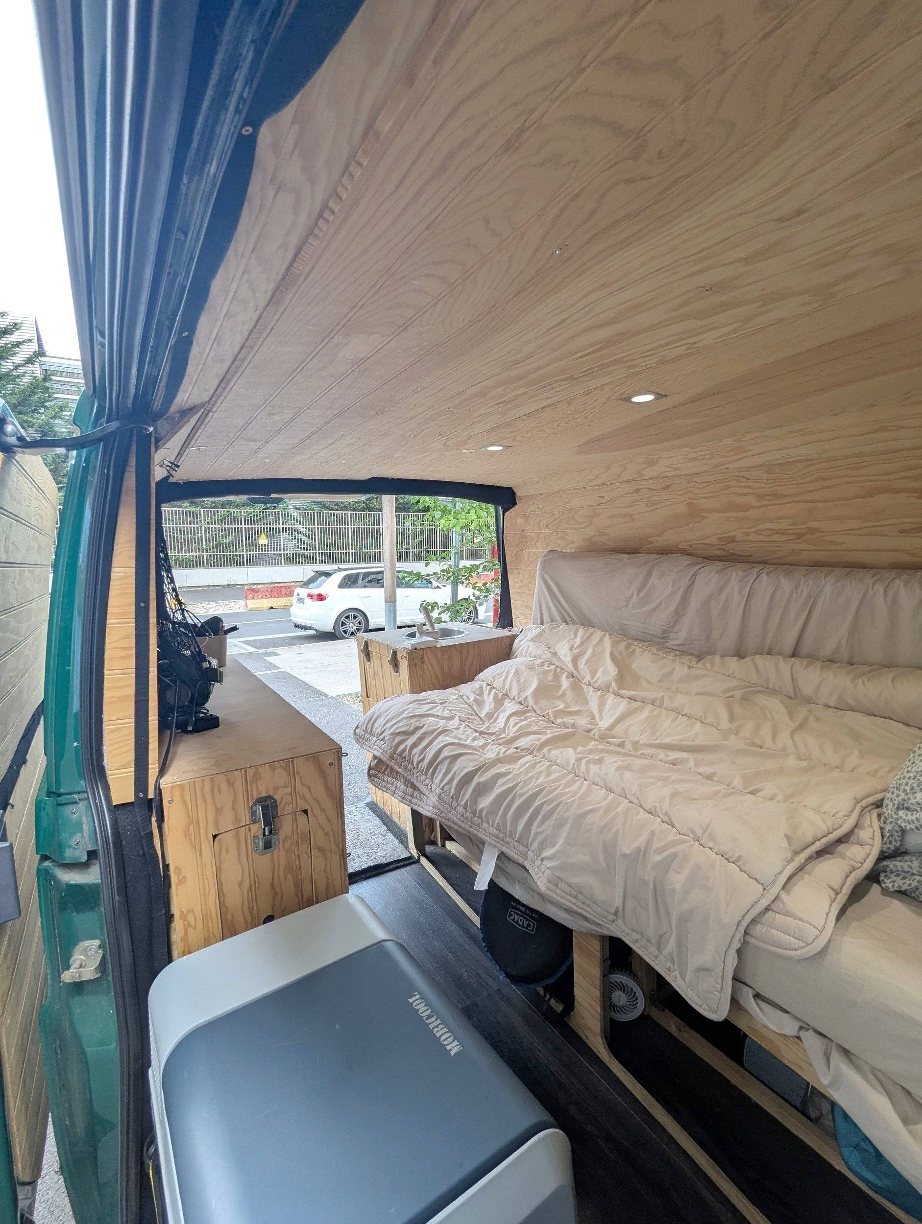 Berth Mercedes Mercedes vito - Yescapa