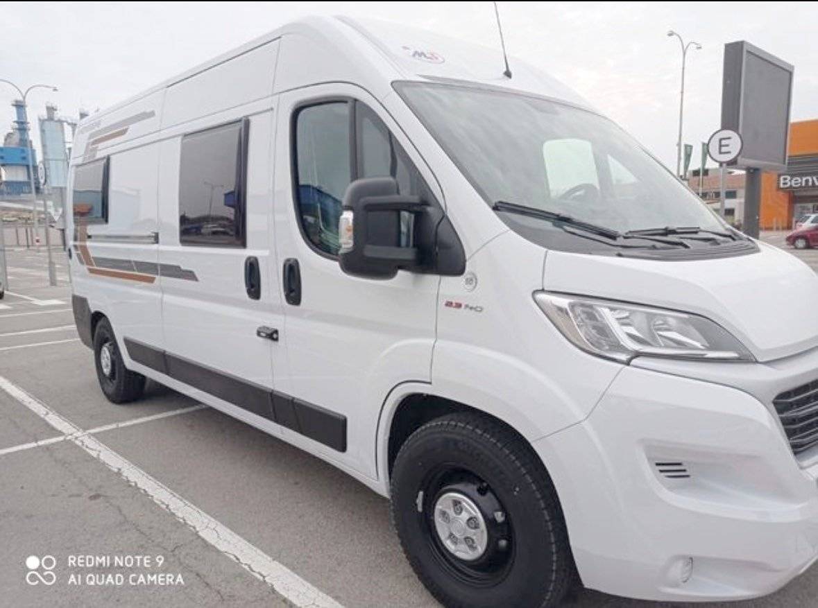 Front view from 3/4 Fiat Ducato 2,3 l 130 ch. - Yescapa