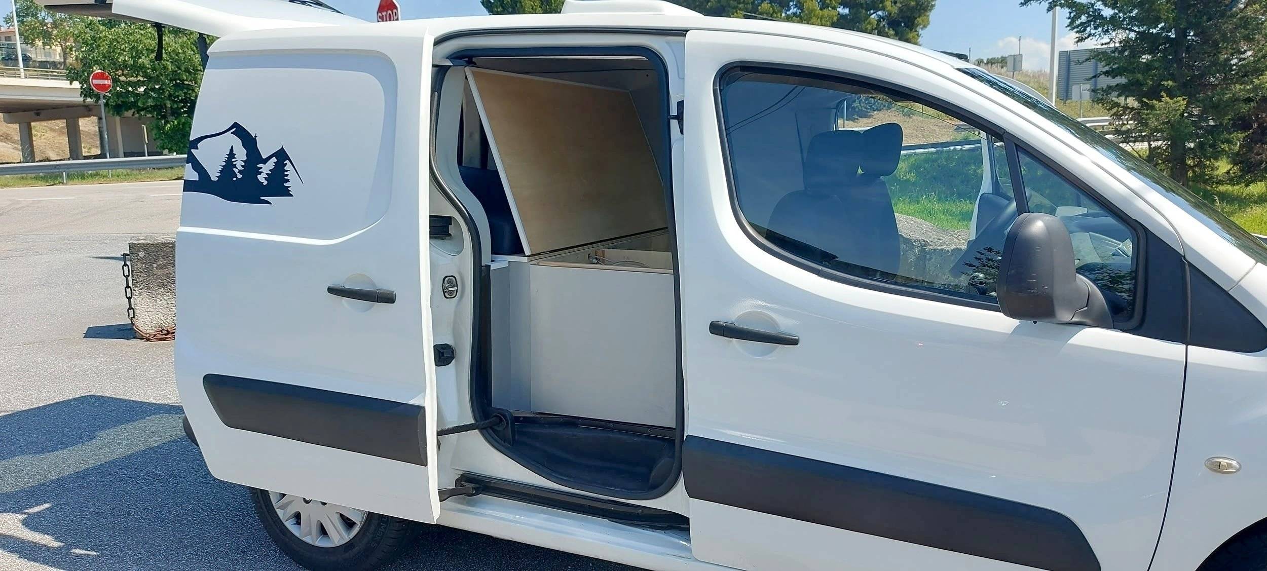 Camp'In Box Campervan