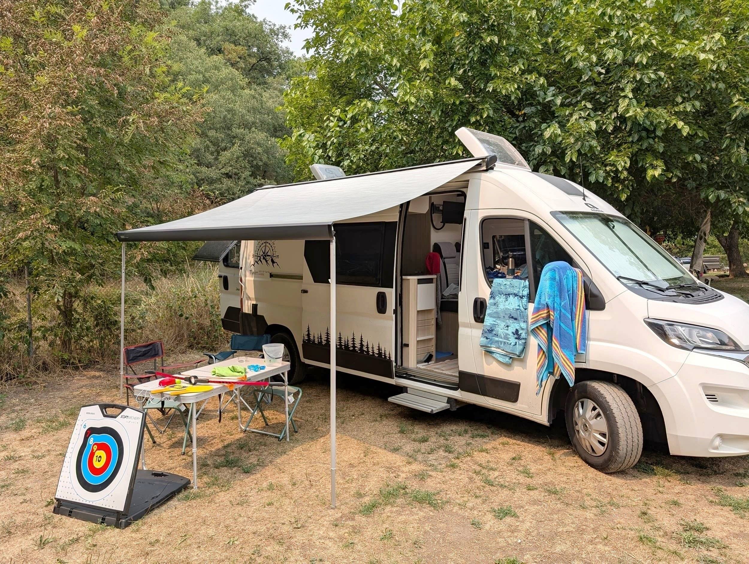 Adria adria twin axess 600 sp family