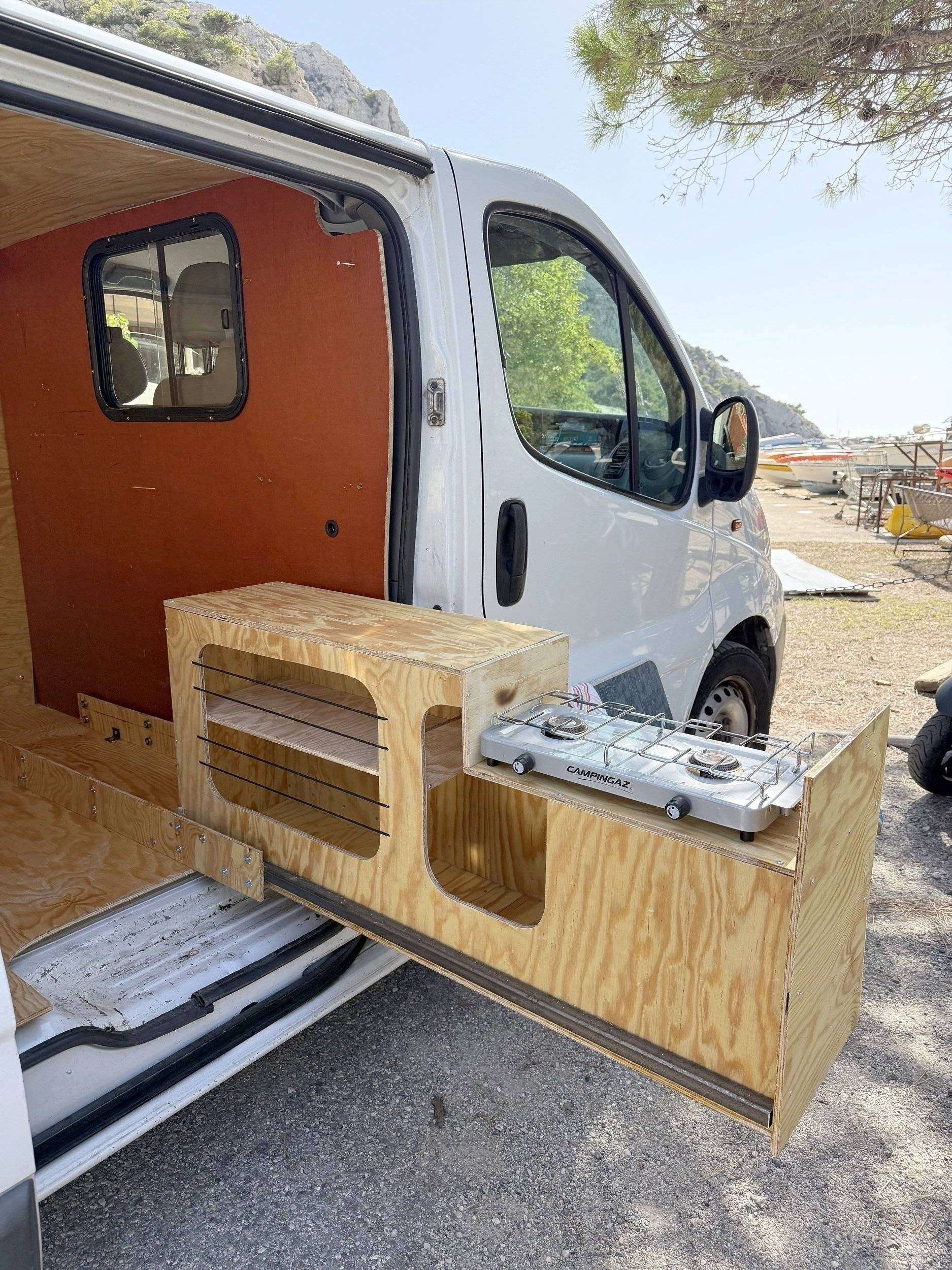 Cuina Renault Trafic 2 l 115 ch - Yescapa