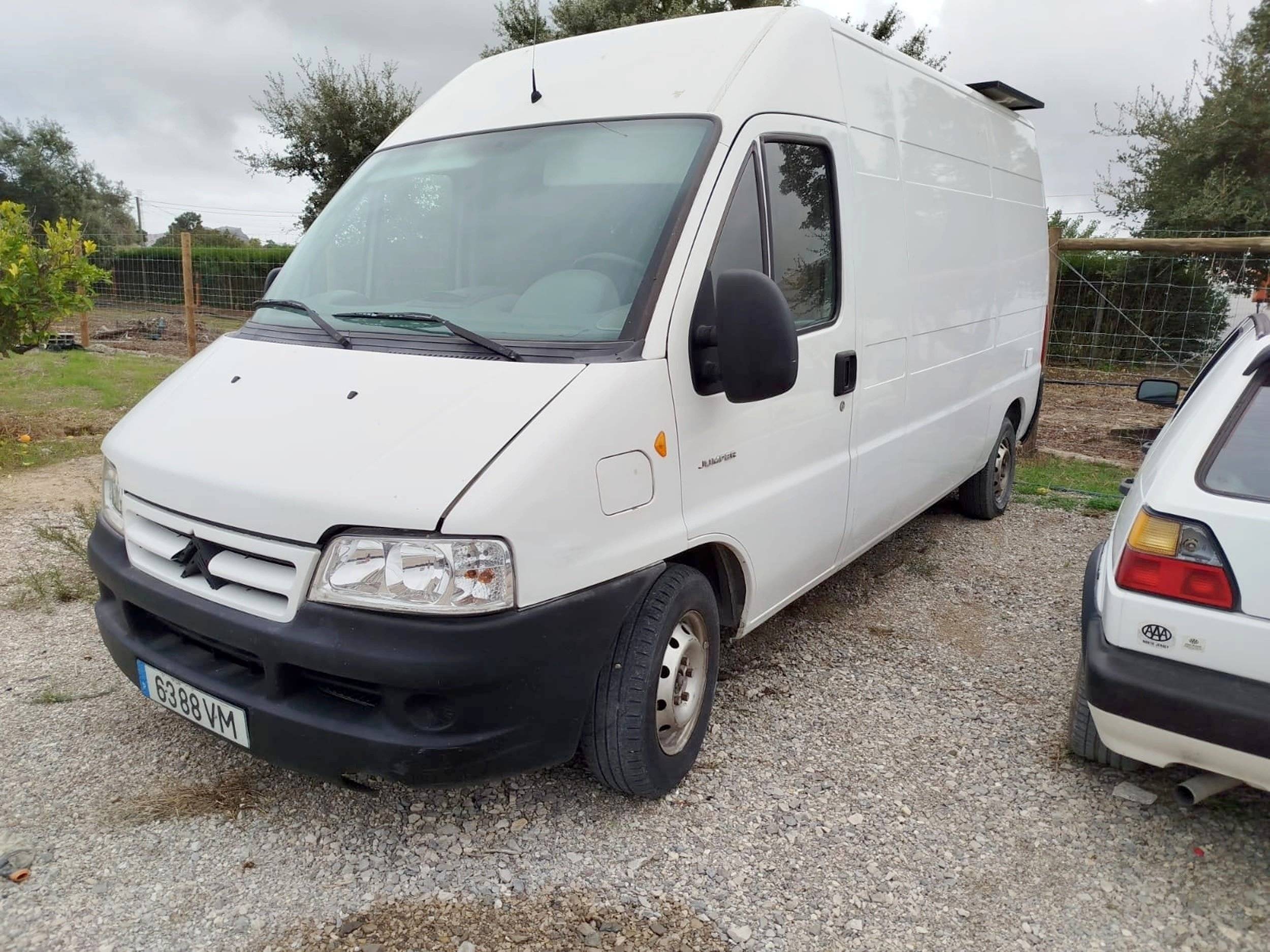 Vista frontale a ¾ Fiat - Yescapa