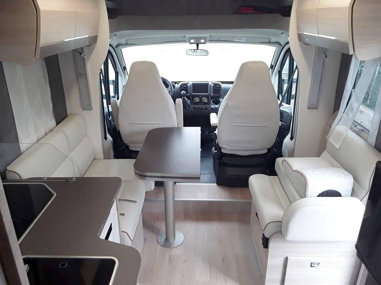 Coin repas Fiat Fiat 2.2 L 140 CV - Yescapa