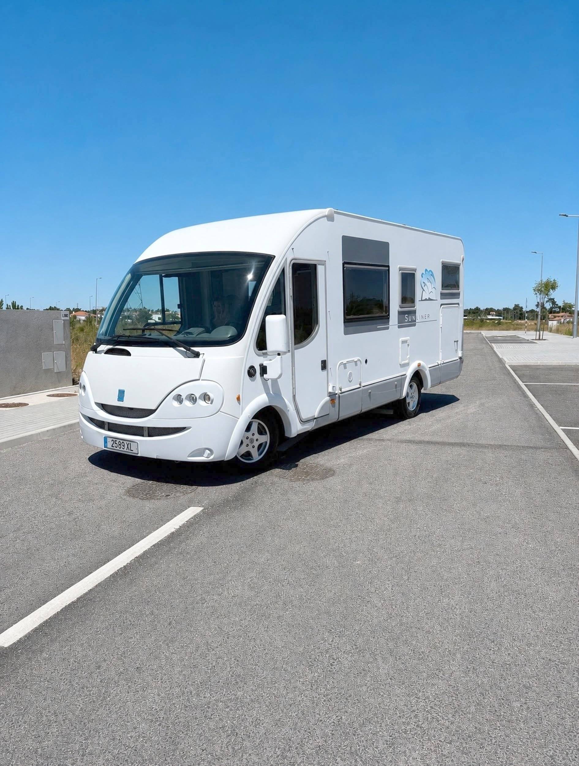 Vista de 3/4 Fiat 2.8JTD - Yescapa