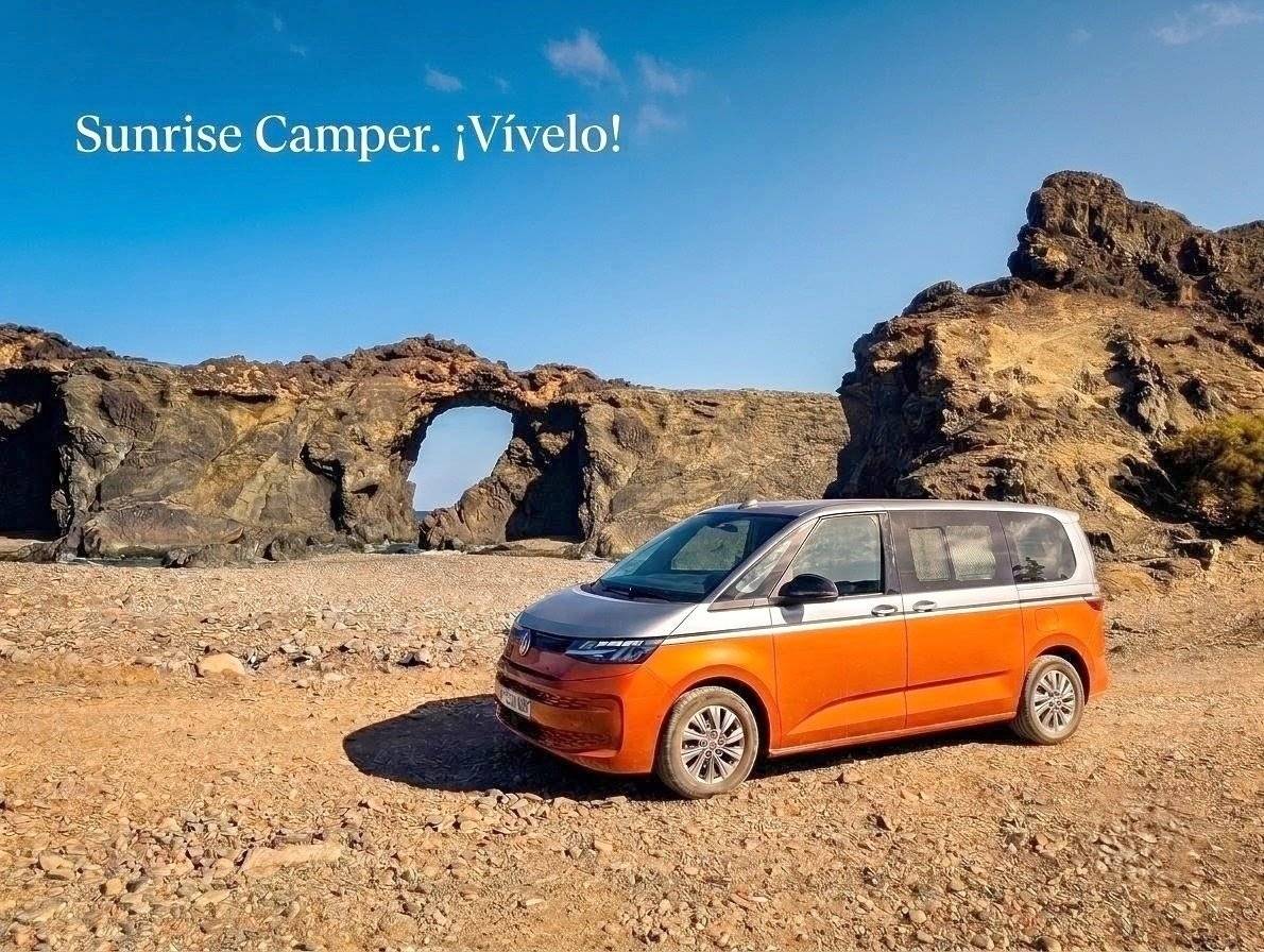 Vista del vehículo ángulo delantero Volkswagen MULTIVAN T7 AUTOMATIC - Yescapa