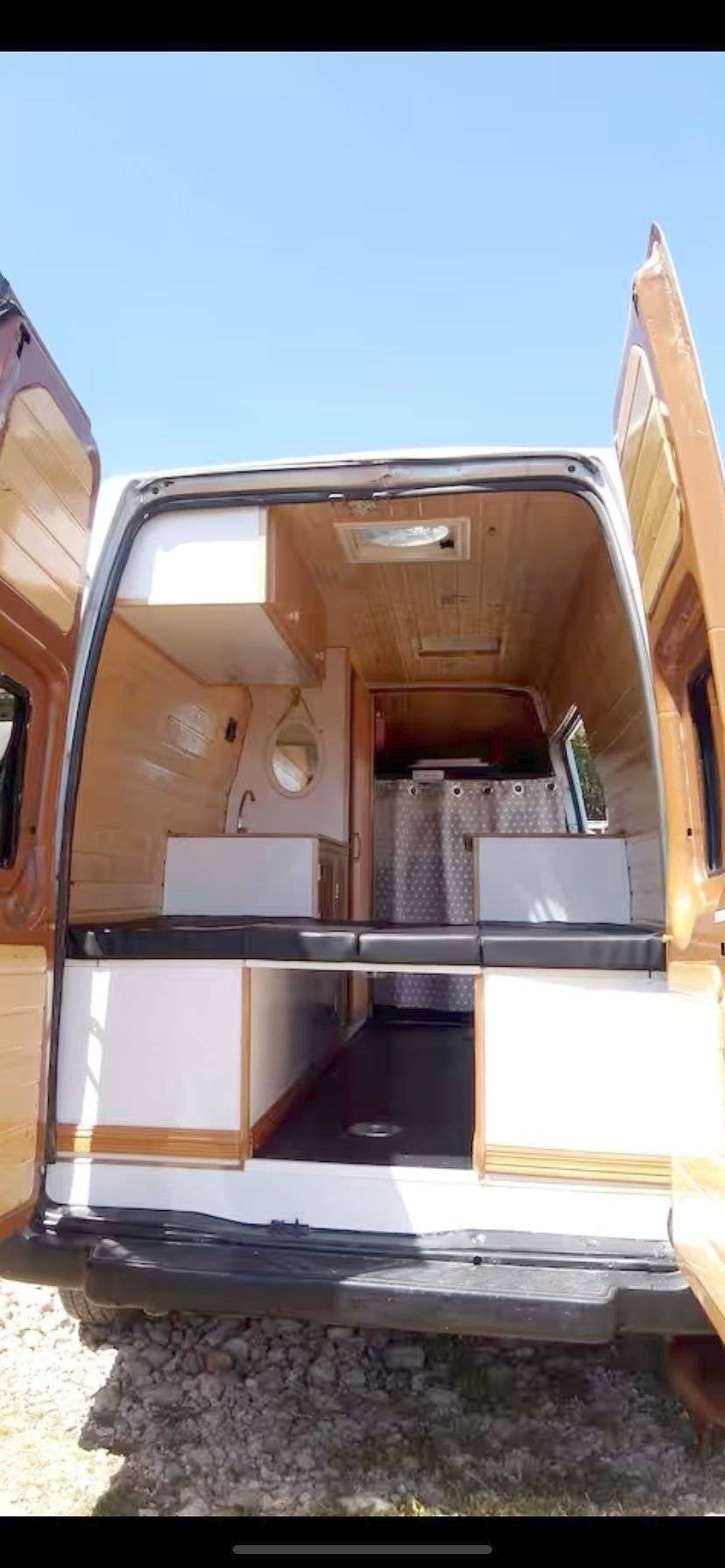 Ford Transit 2,4 l 140 ch