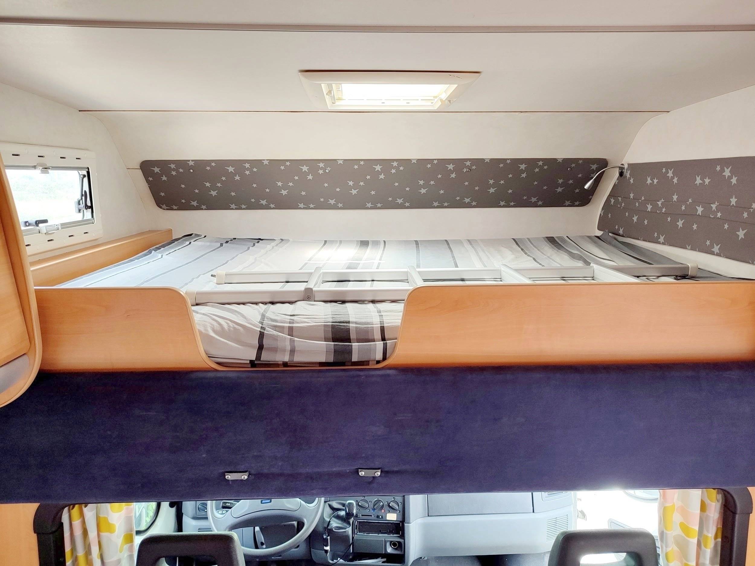 slaapplaatsen Fiat Ducato 2,8 JTD - Yescapa