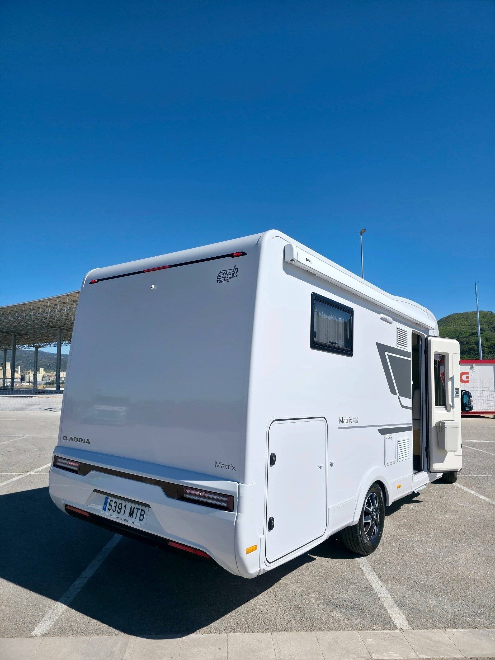 Adria Adria Matrix Axess 650 DC