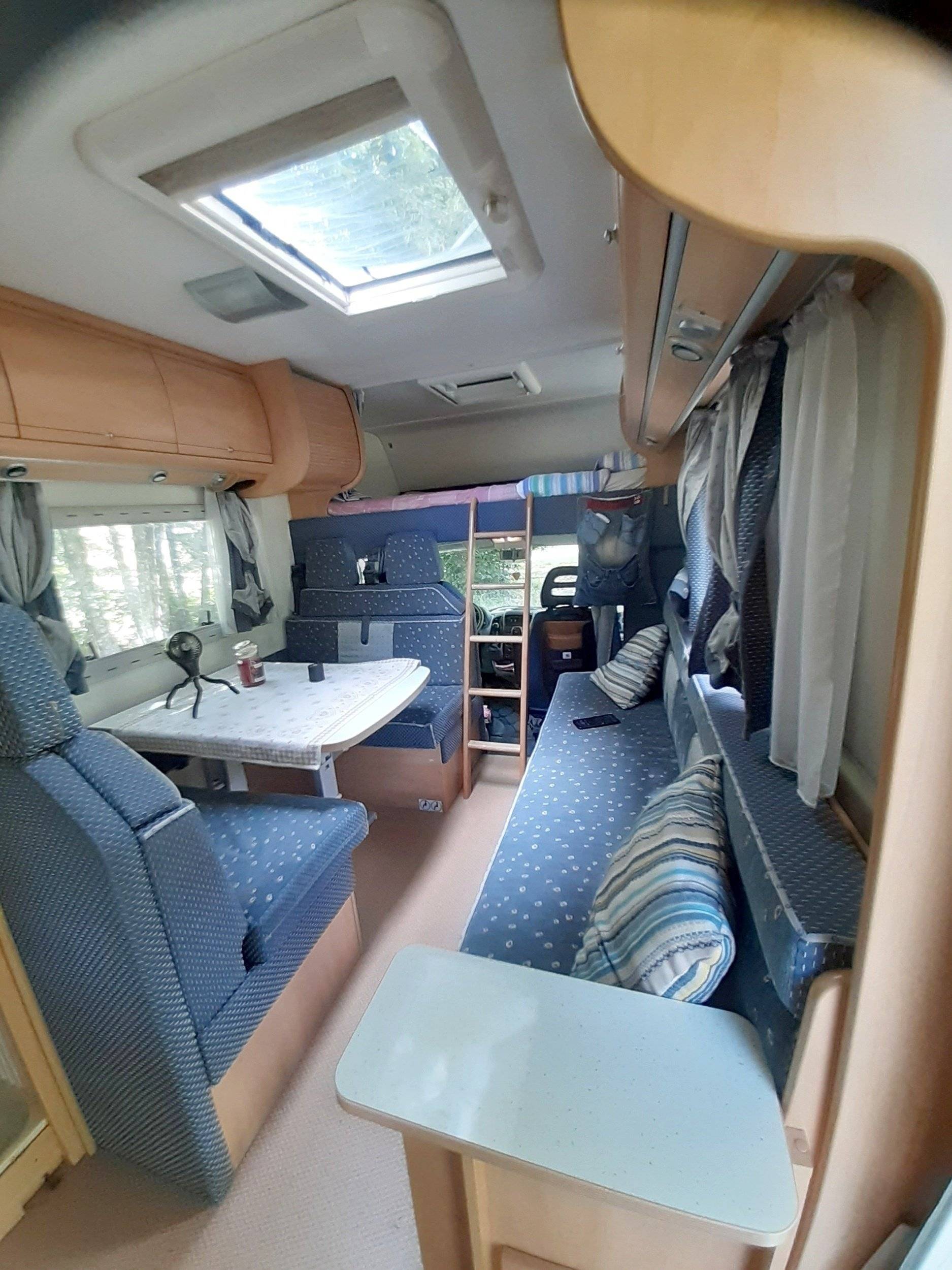 Dinette  - Yescapa