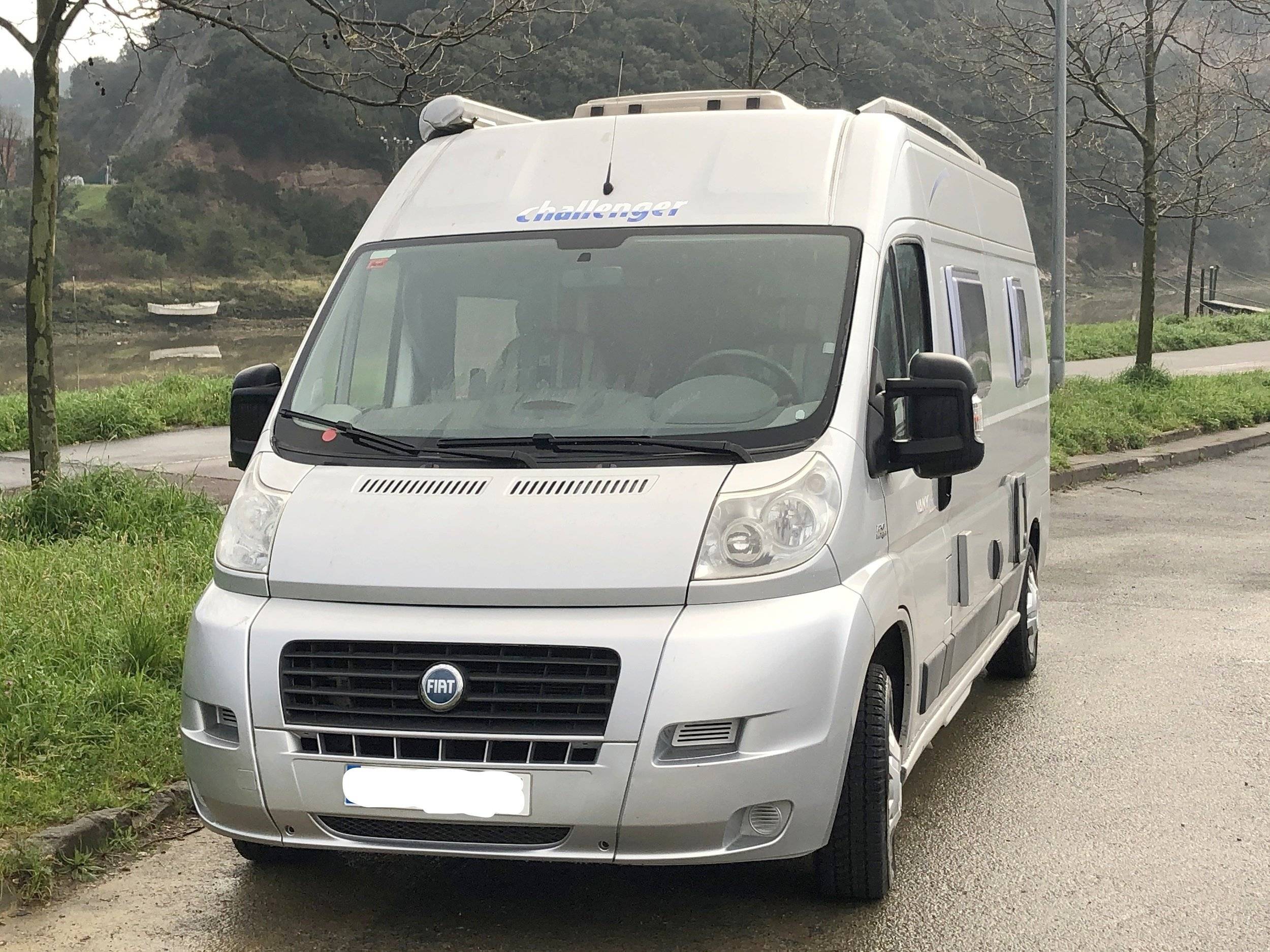 Challenger vany 04 prestige