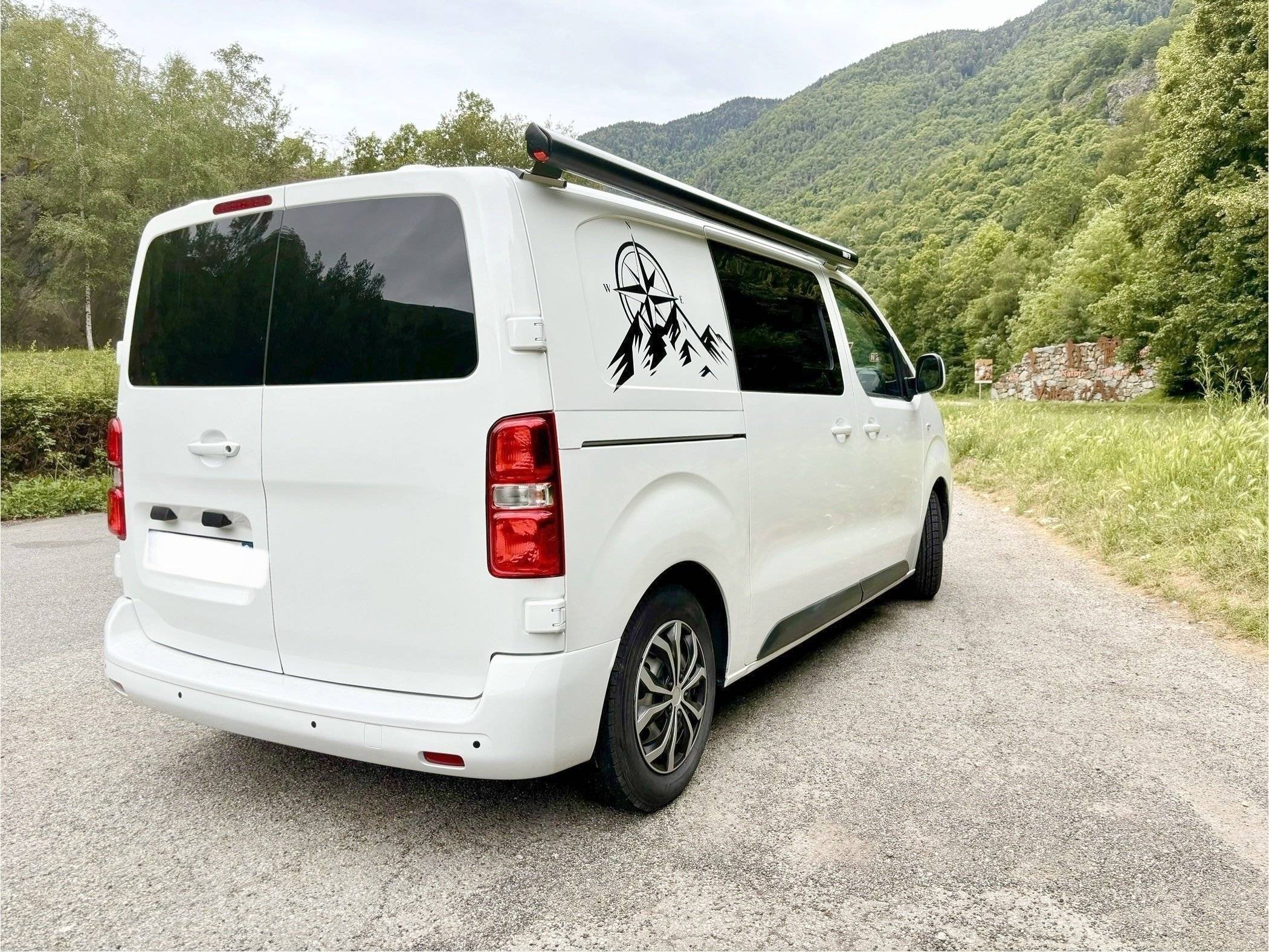 Vista de 3/4 Peugeot - Yescapa