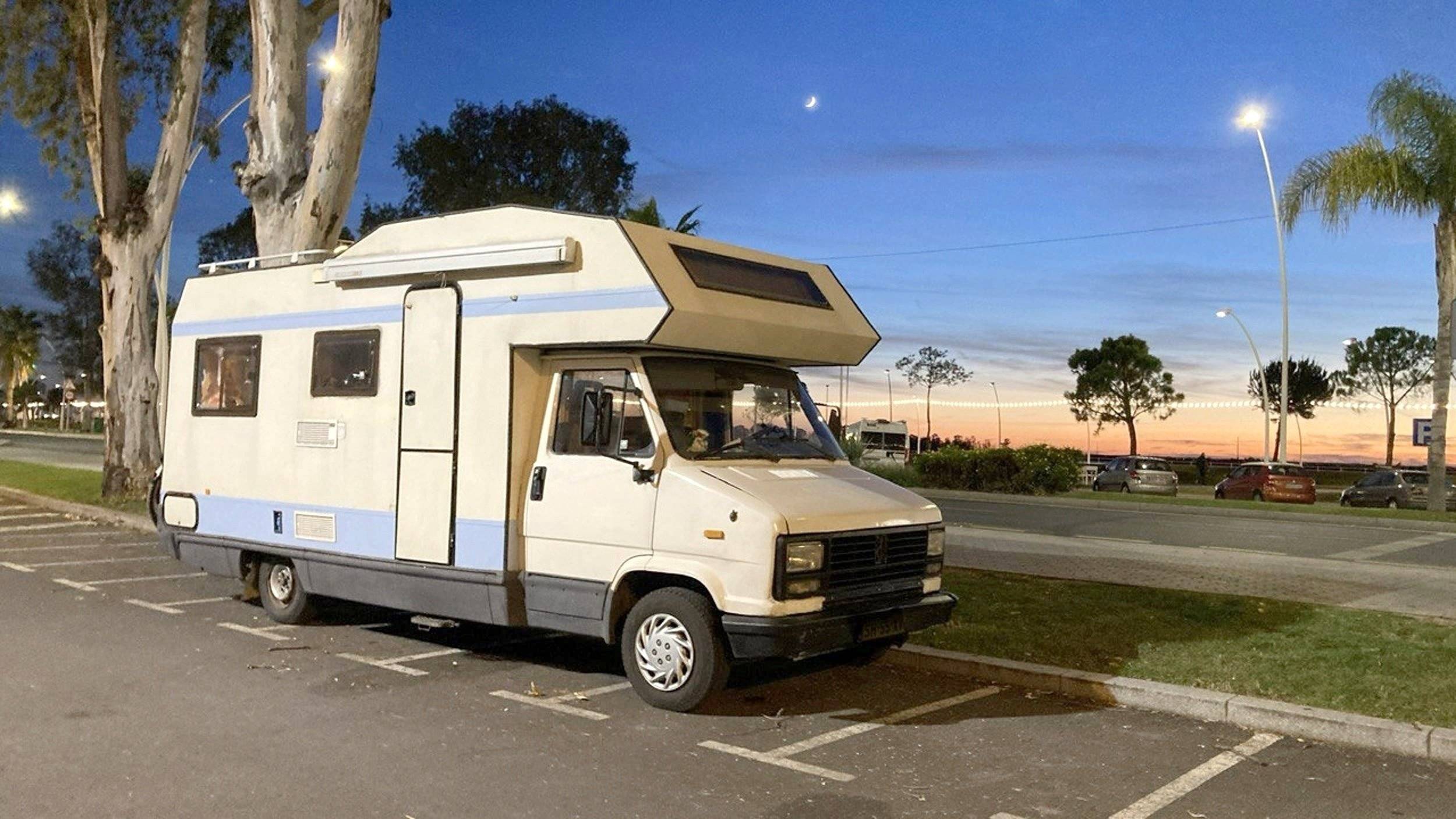 Vue avant de 3/4 Fiat Ducato 2,8 l 115 ch/Al-Ko - Yescapa
