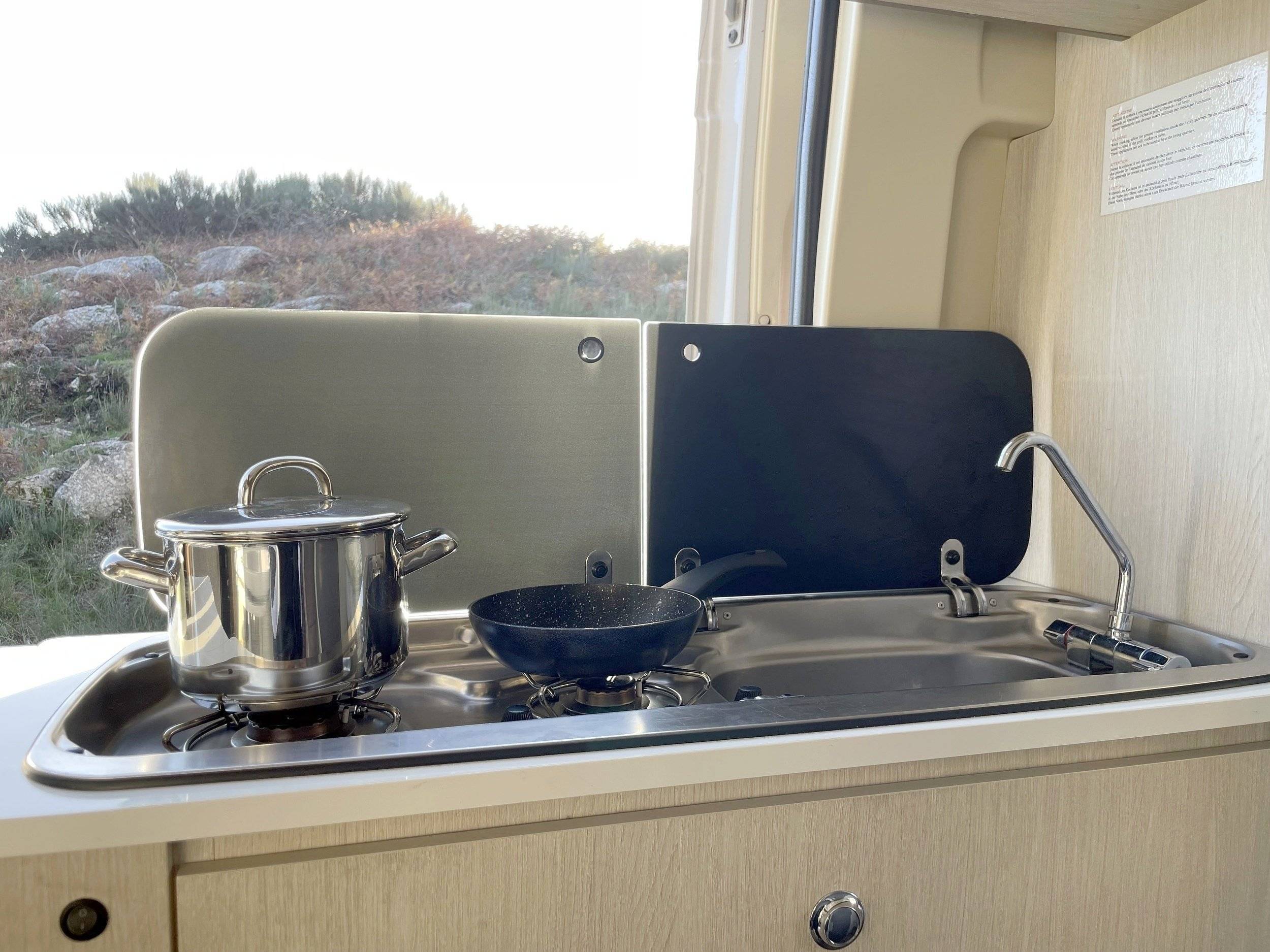 Angolo cucina Fiat Fiat Multijet 2   2,3 L   130 CV - Yescapa