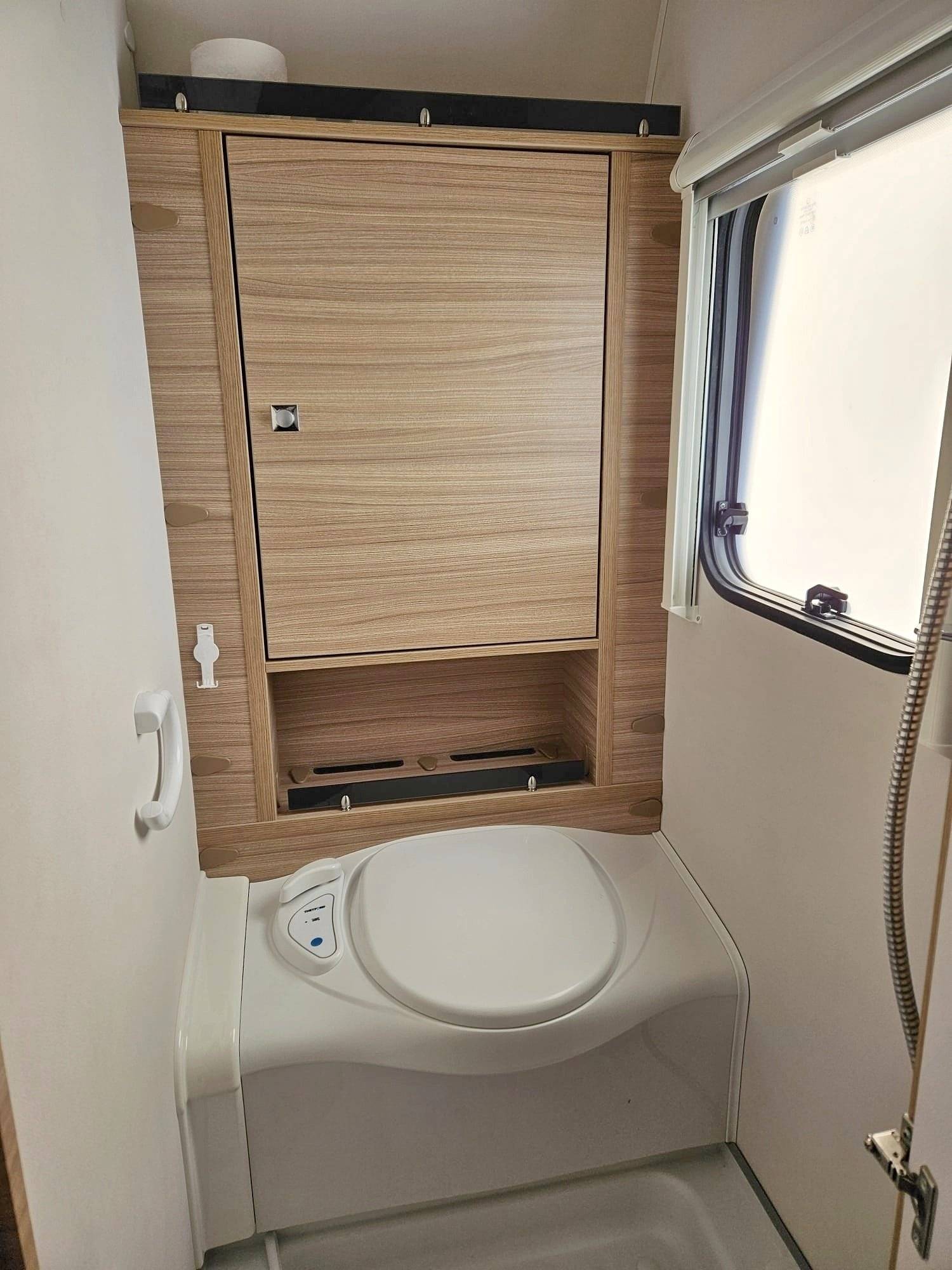 Dethleffs Camper 560 FMK