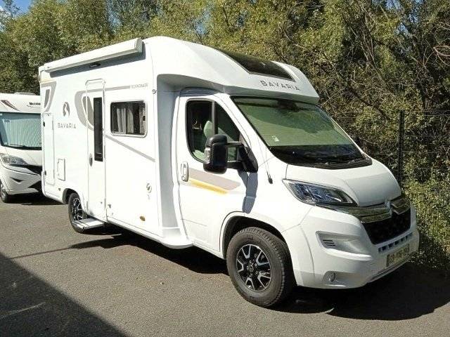 Vista del vehicle angle davanter Fiat - Yescapa