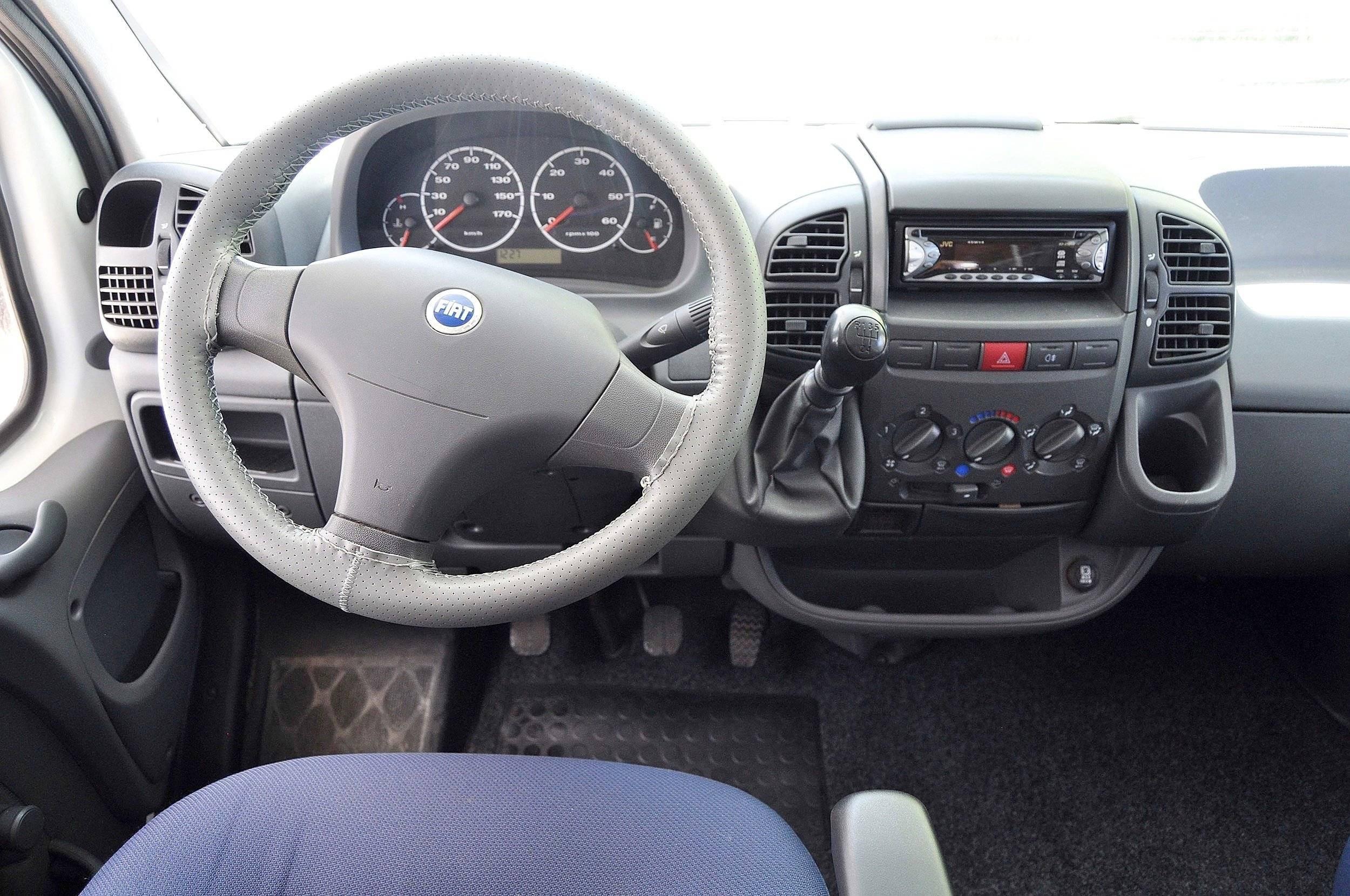 Eethoek Fiat Ducato 2.8 JTD - Yescapa