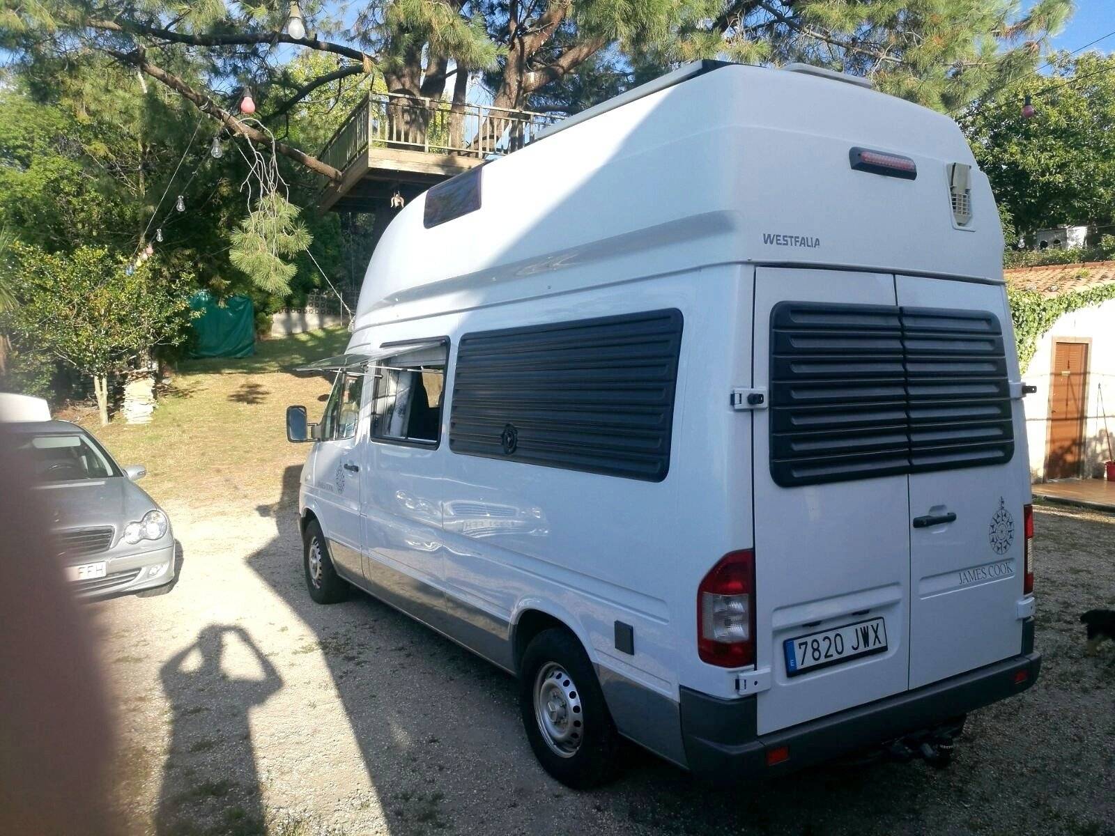 Mercedes Sprinter James Cook