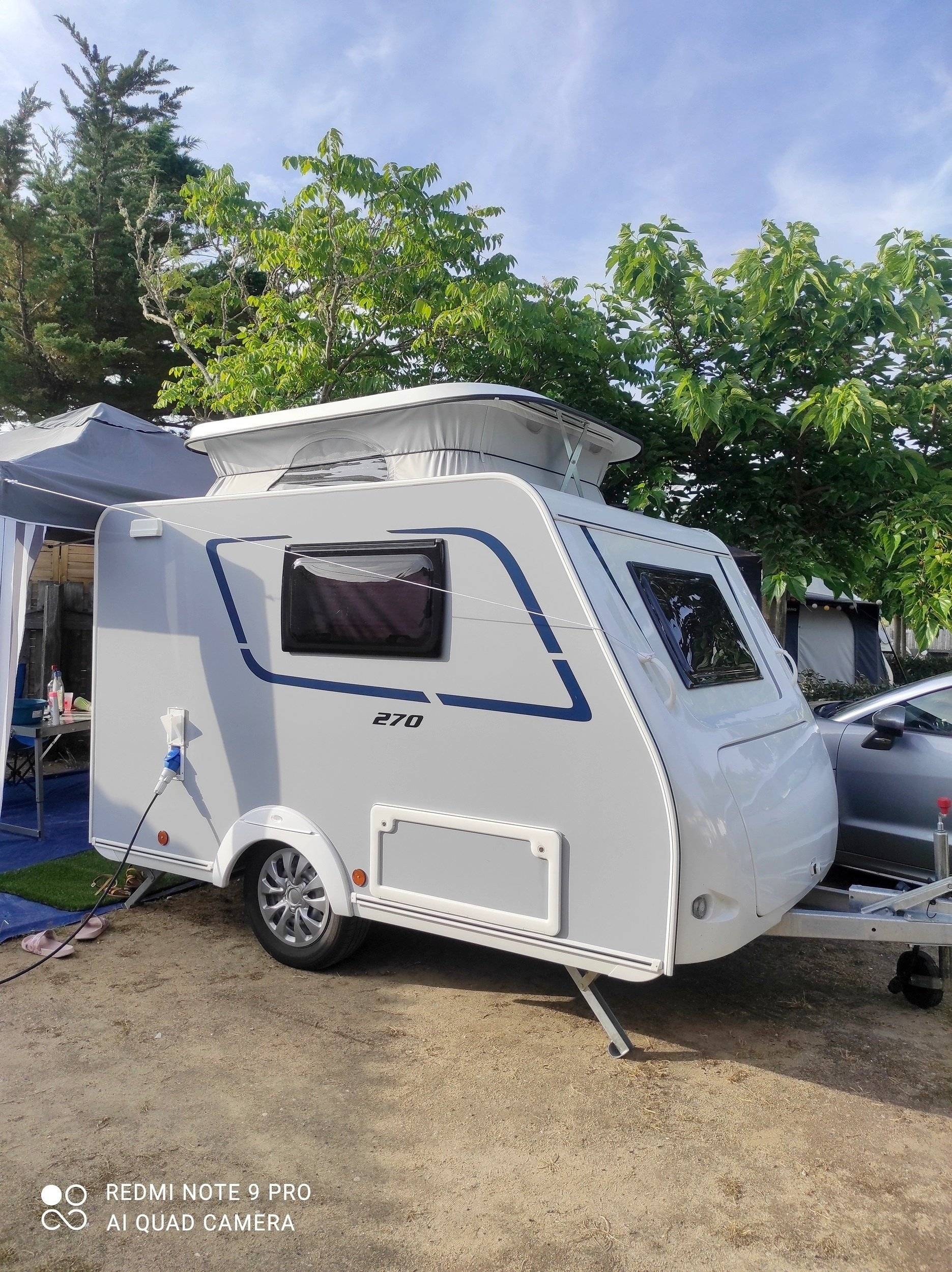 Front view from 3/4  - Yescapa