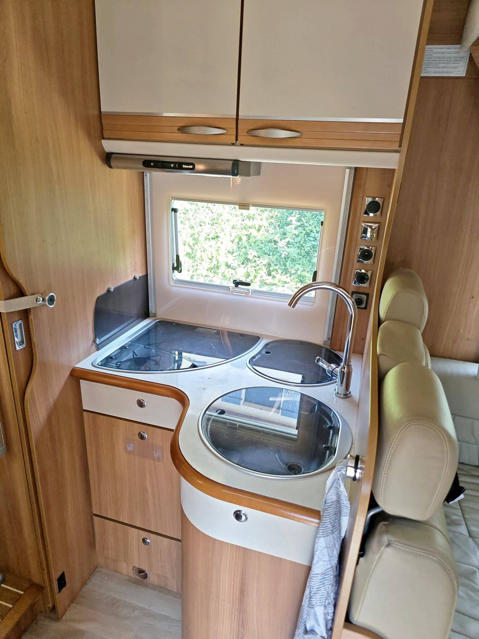 Cozinha Fiat Ducato 2,3 l Multijet 130 ch. - Yescapa