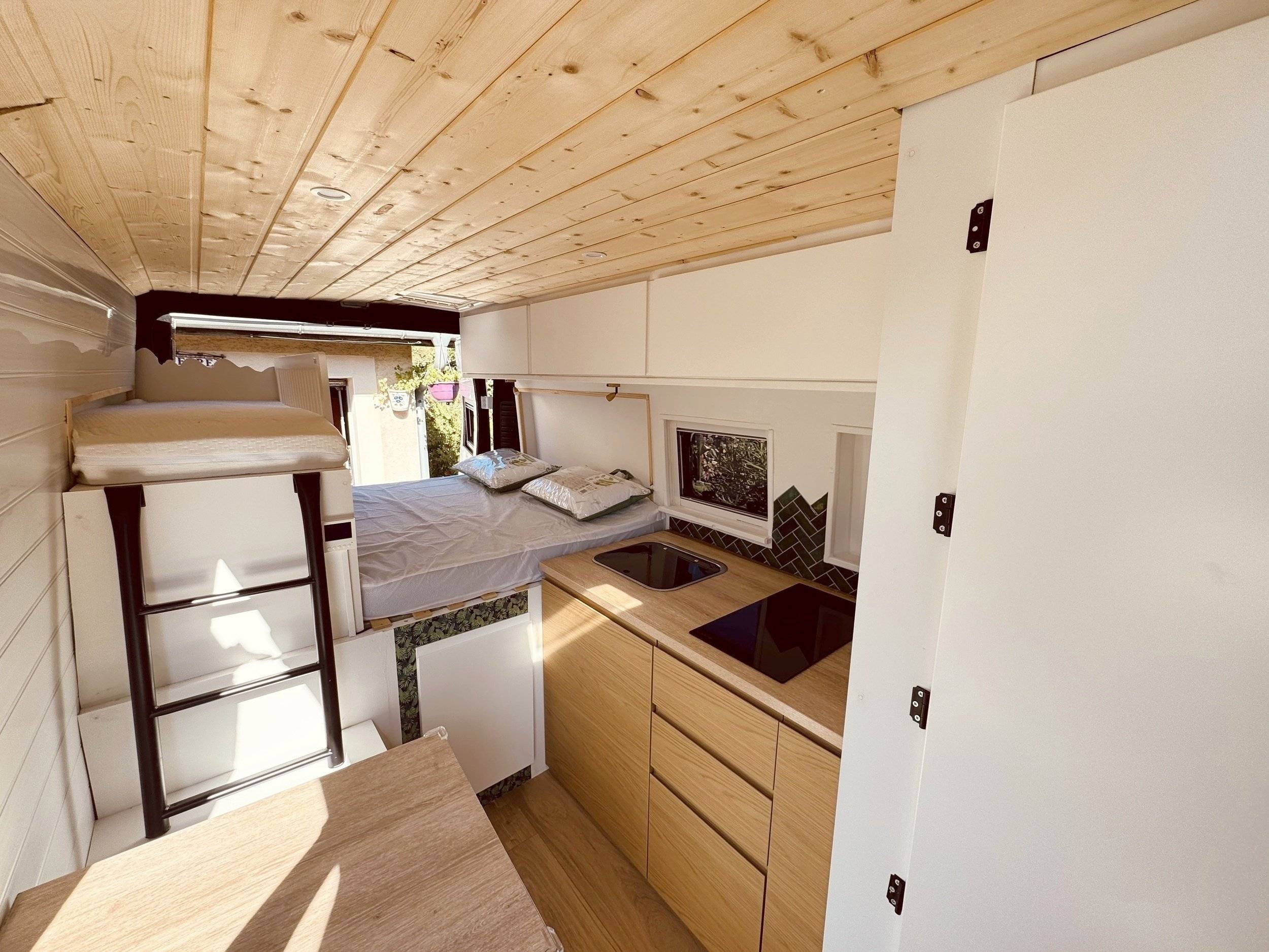 Vista del vehículo ángulo delantero Citroën Citroen/Jumper 2L HDI 180 ch - Yescapa